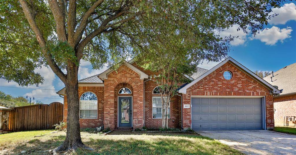 1812 Copper Leaf Drive, Corinth, TX 76210
