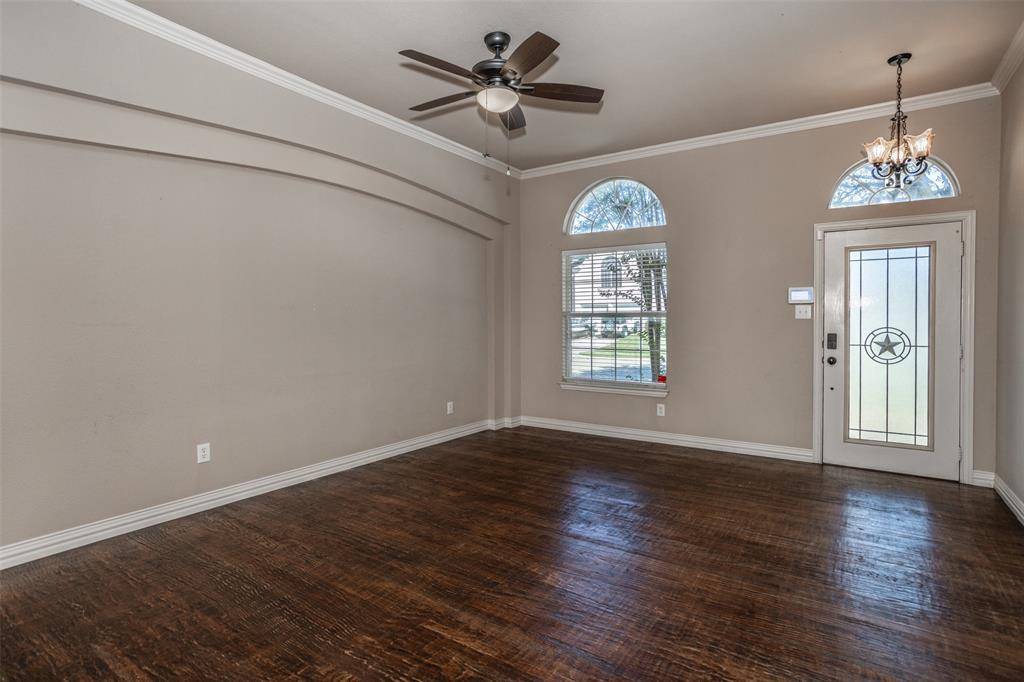 1812 Copper Leaf Drive, Corinth, TX 76210