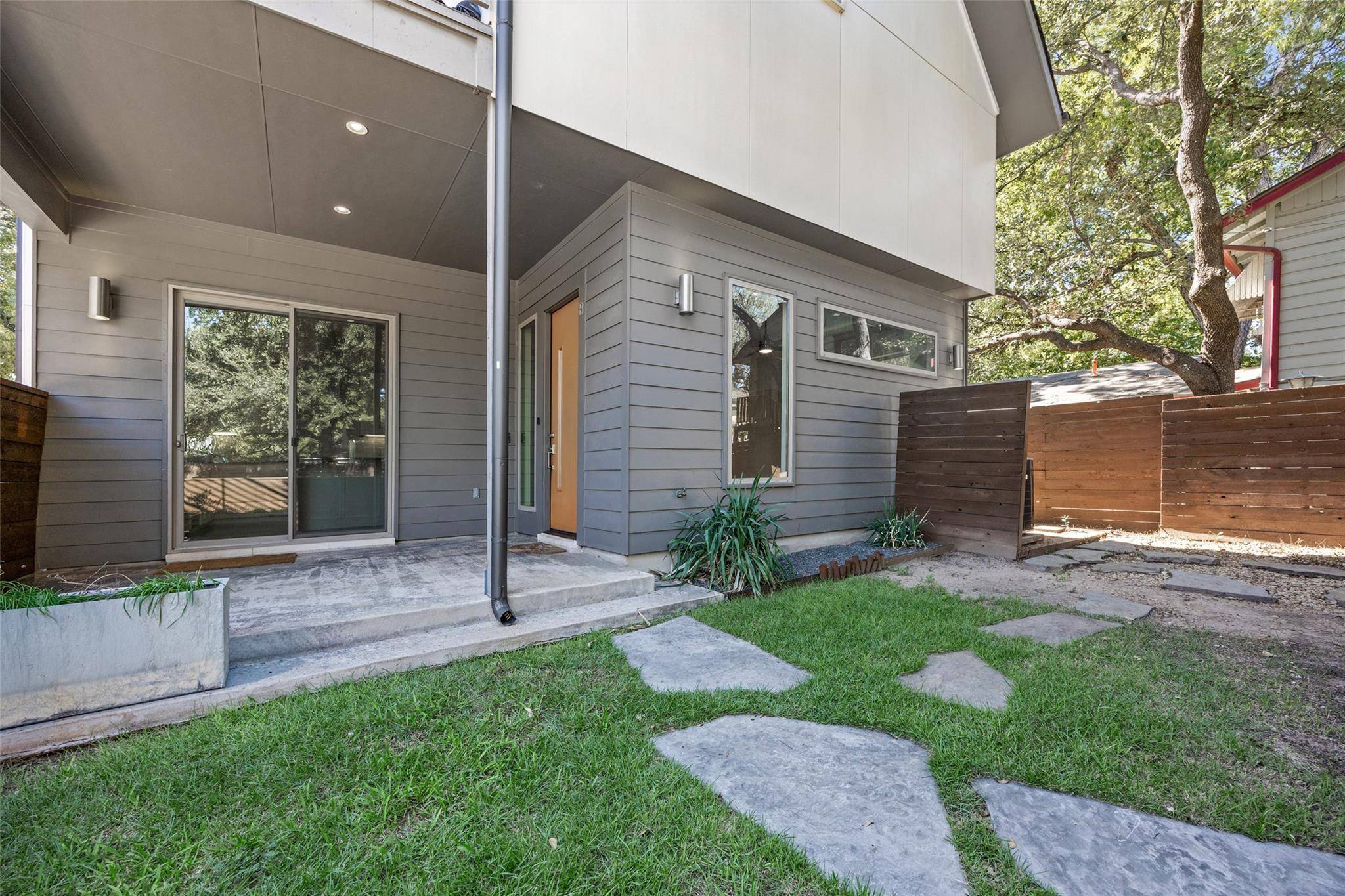 502 W 51st ST #B, Austin, TX 78751