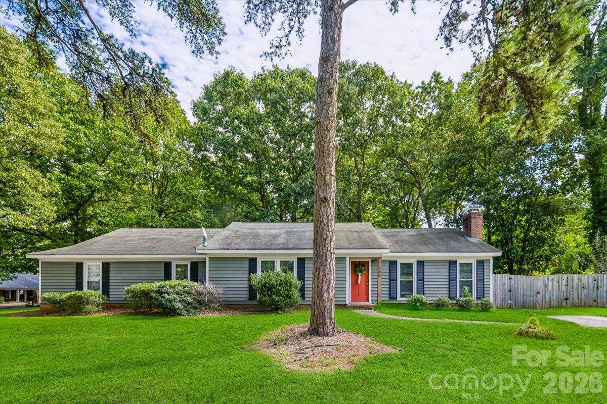 6000 Gate Post RD, Charlotte, NC 28211