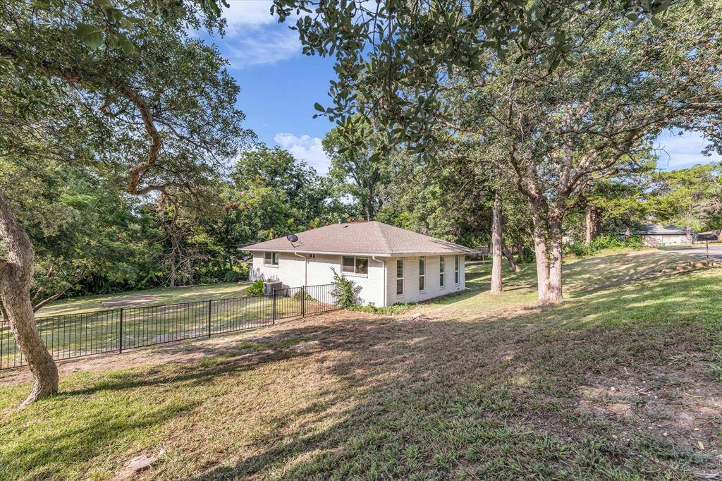 9730 Timberview Drive, Woodway, TX 76712