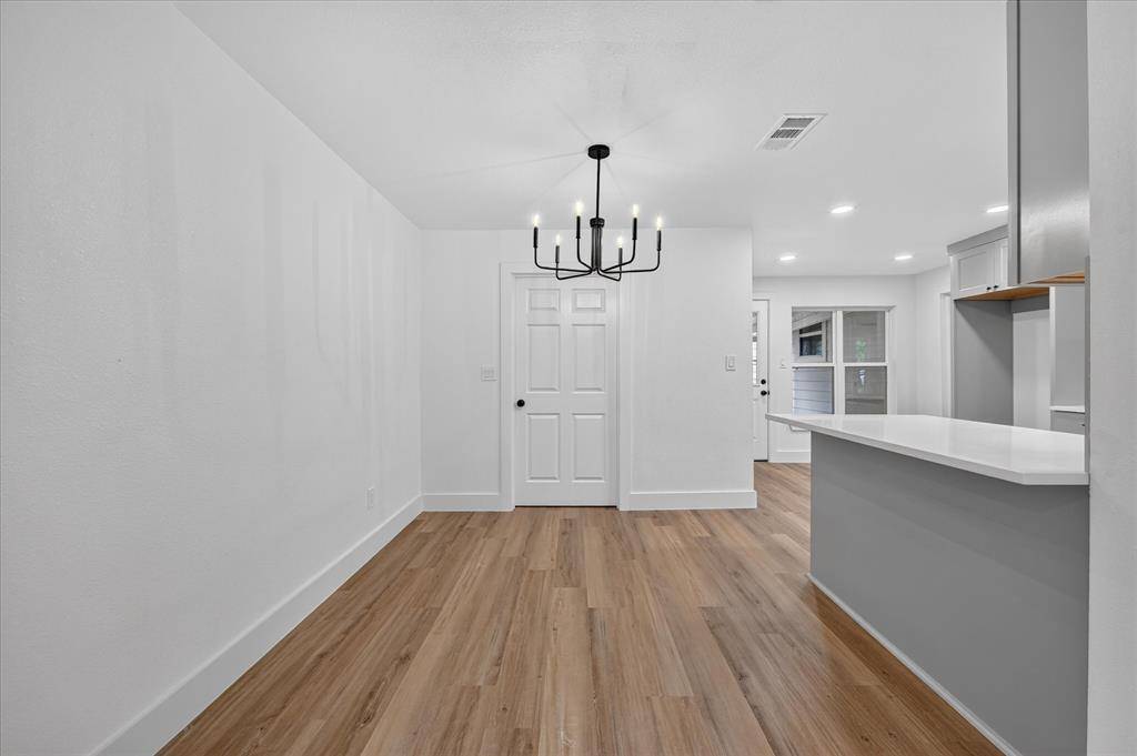1607 Laura Road, River Oaks, TX 76114