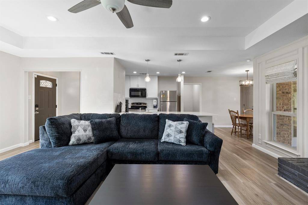 2101 Covered Wagon Drive, Plano, TX 75074