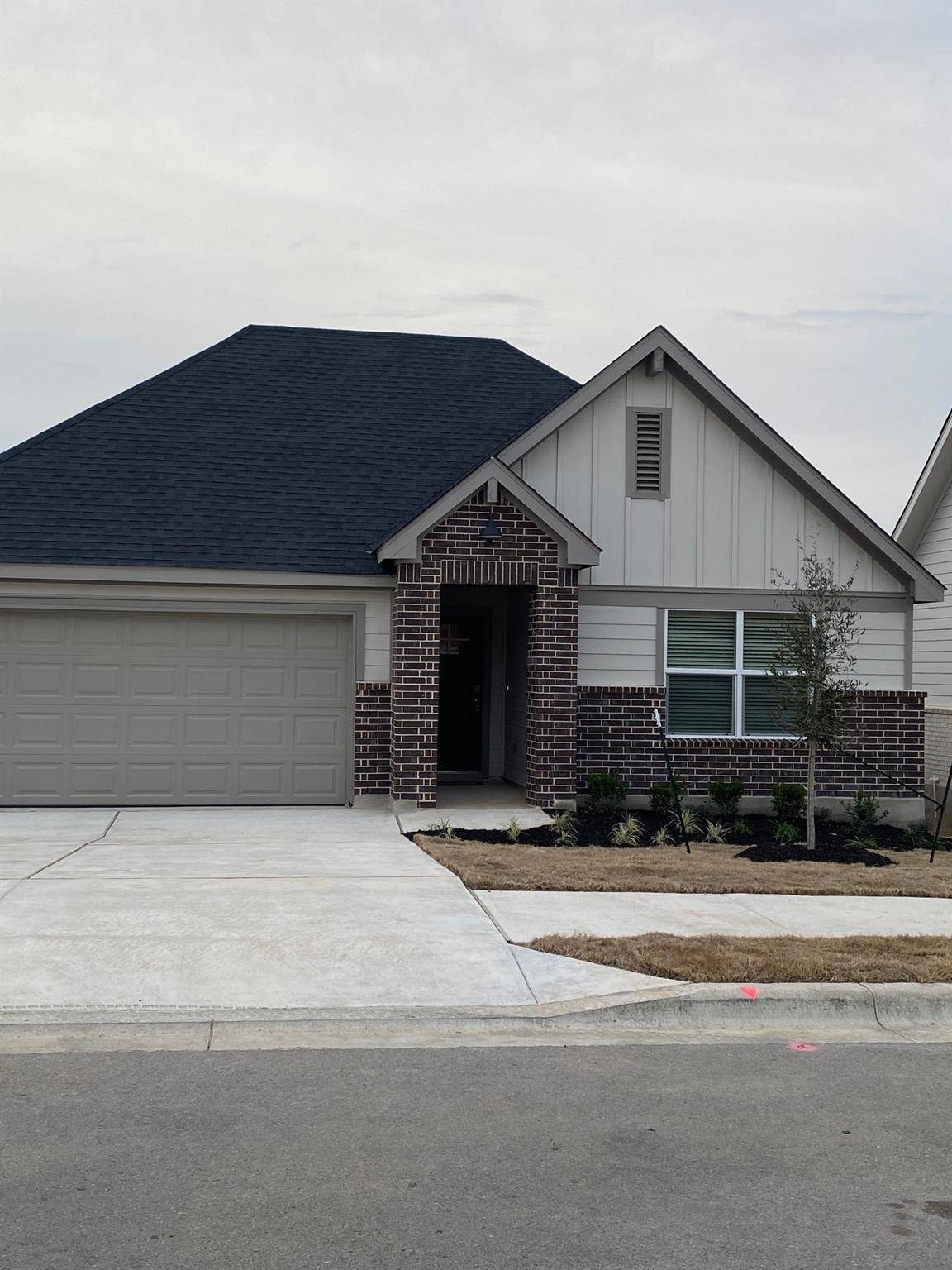 324 Heatherwood TER, Marble Falls, TX 78654