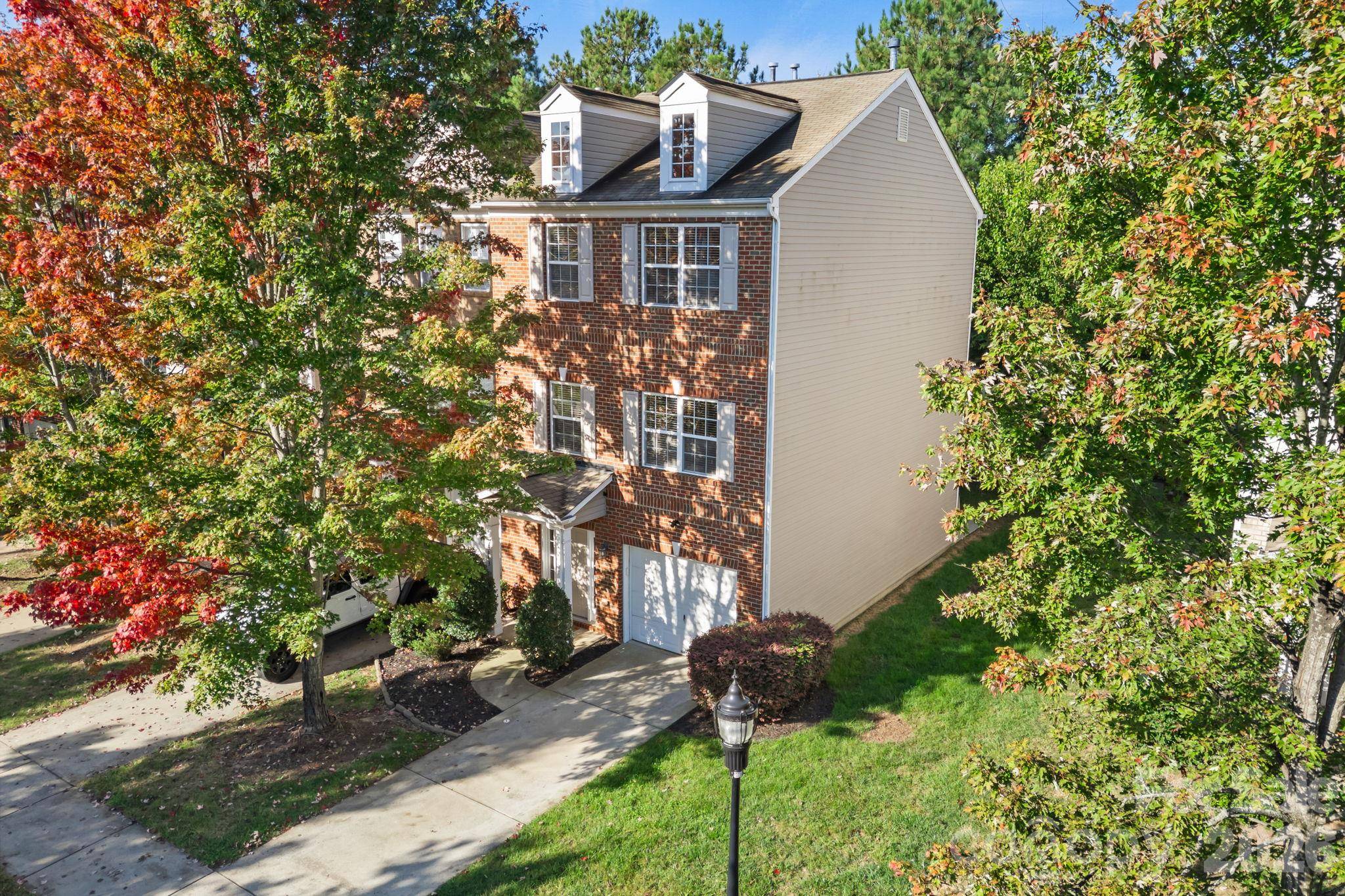 2643 Early Flight DR, Charlotte, NC 28262