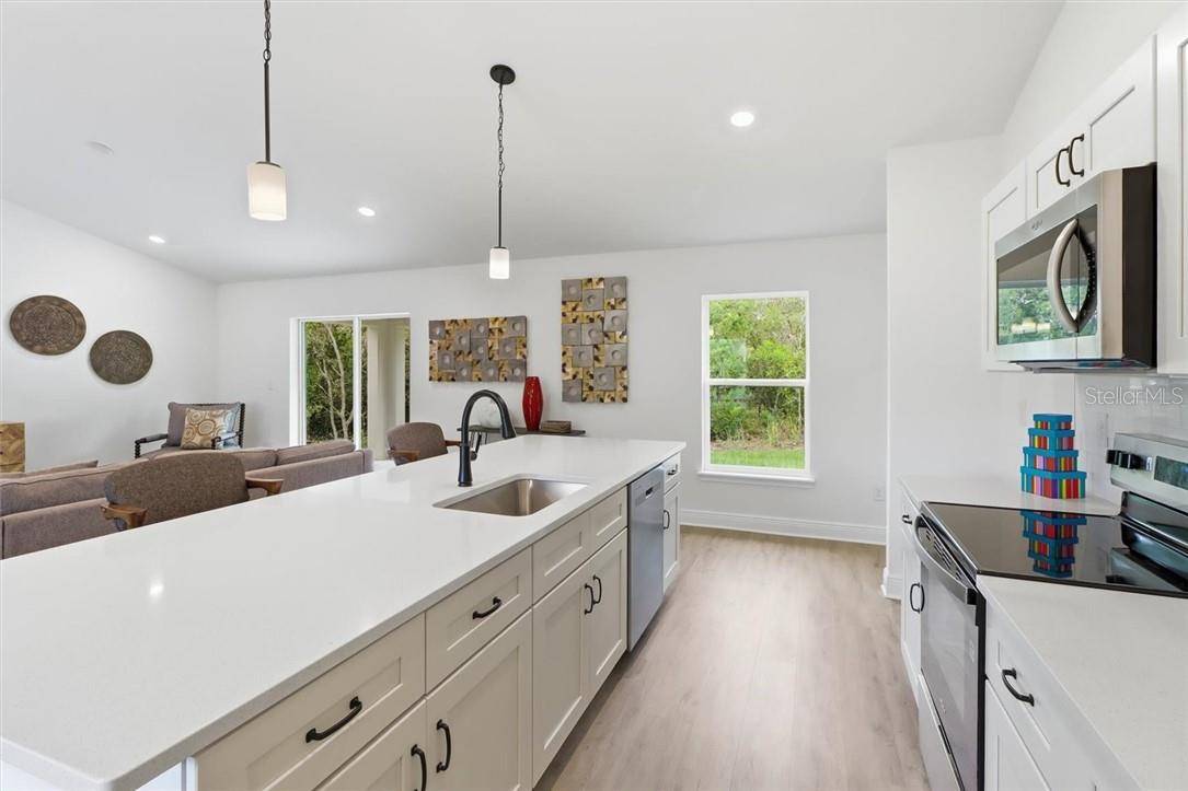 1842 E Allegrie DR, Inverness, FL 34453