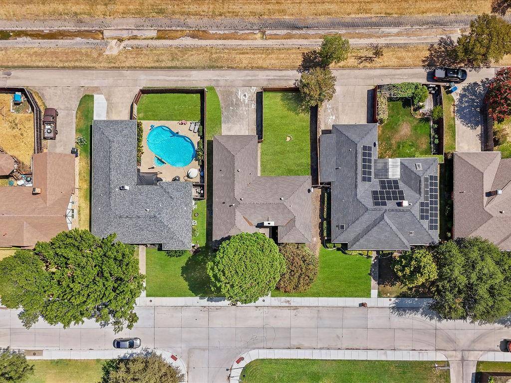 3814 Woodside Road, Carrollton, TX 75007