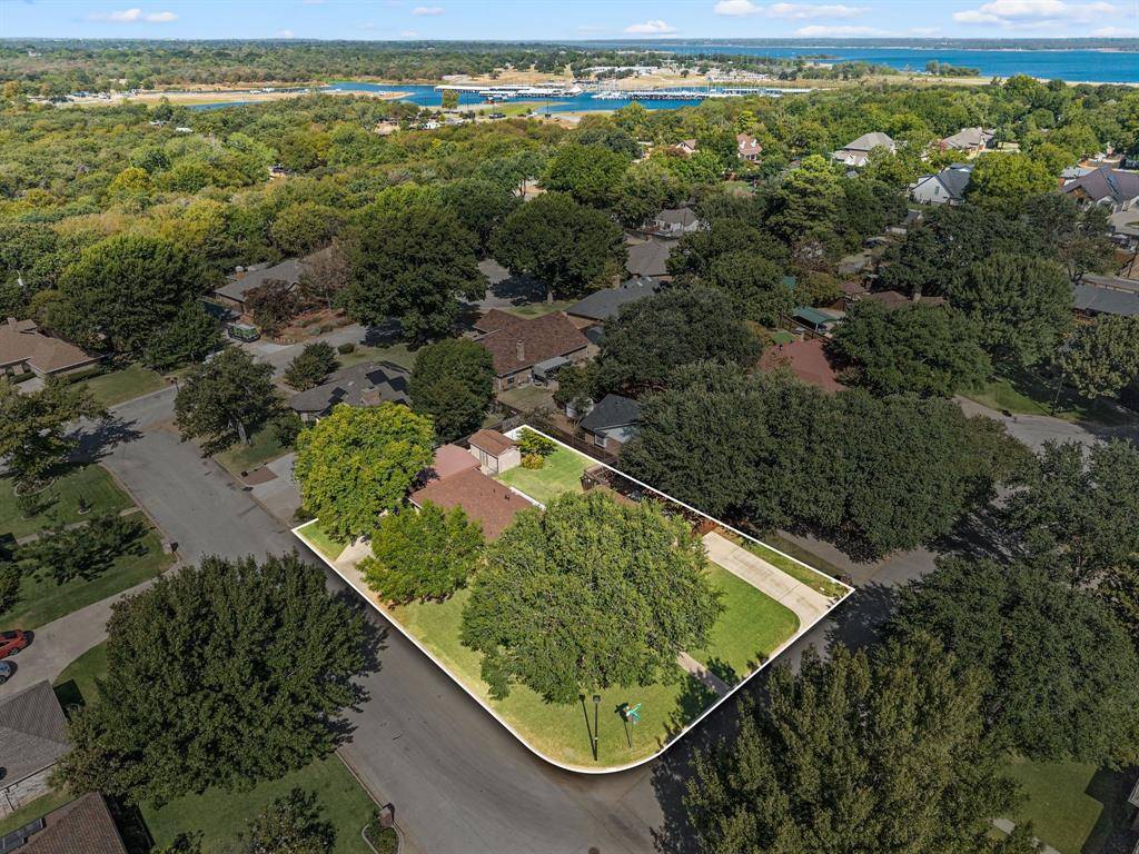 1401 Sandpiper Street, Grapevine, TX 76051