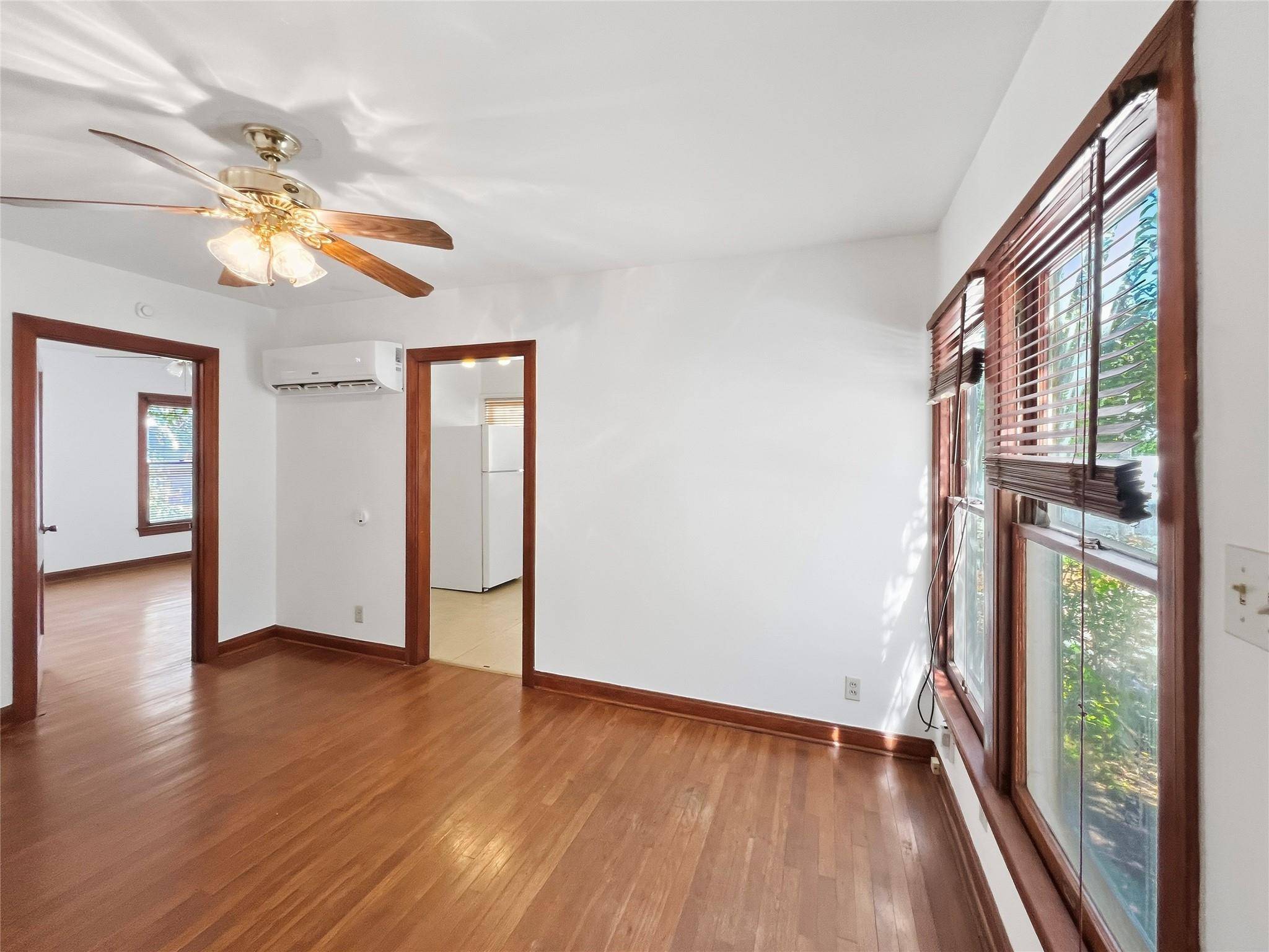 1402 Hillside Ave, Austin, TX 78704