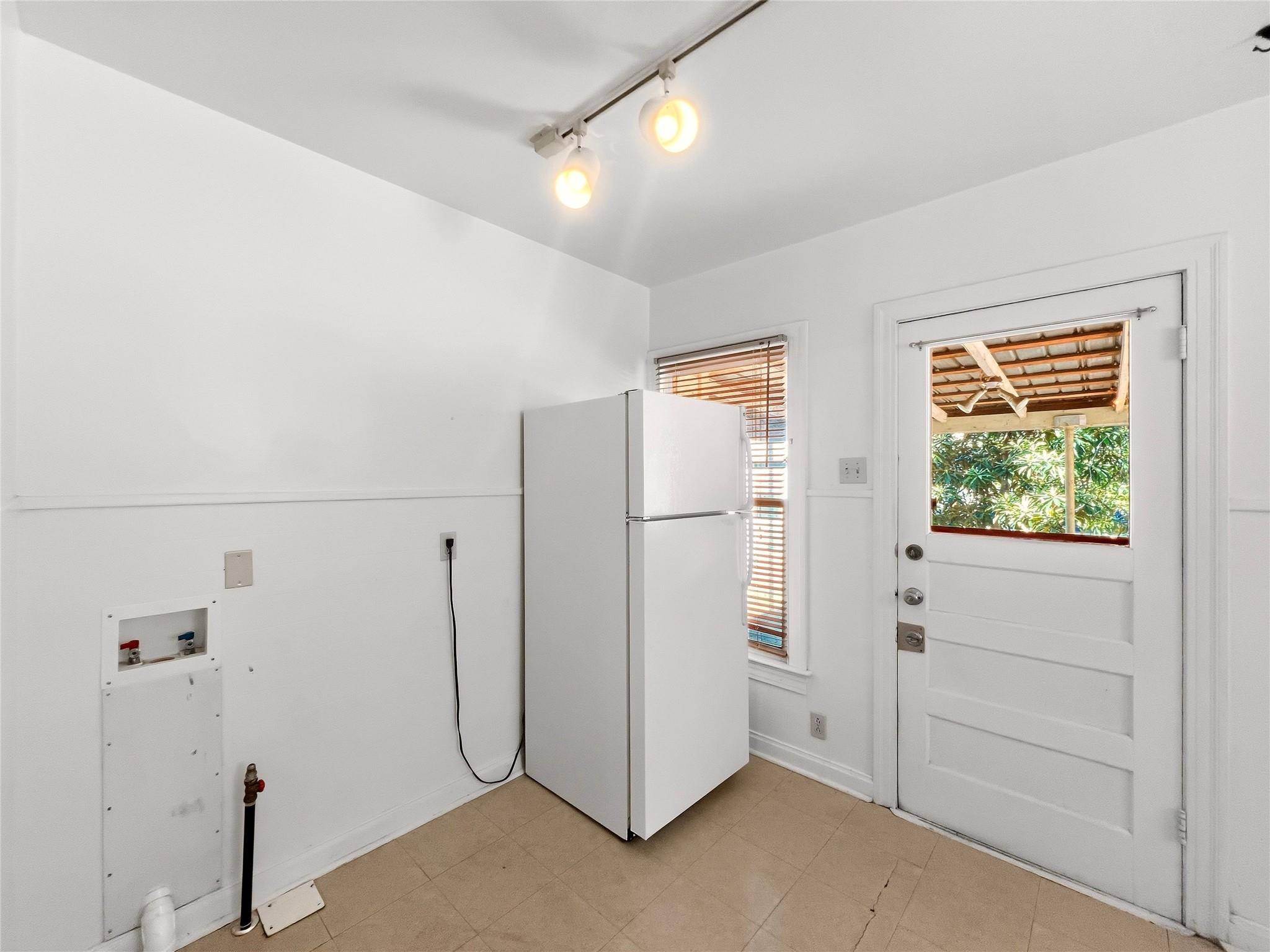1402 Hillside Ave, Austin, TX 78704
