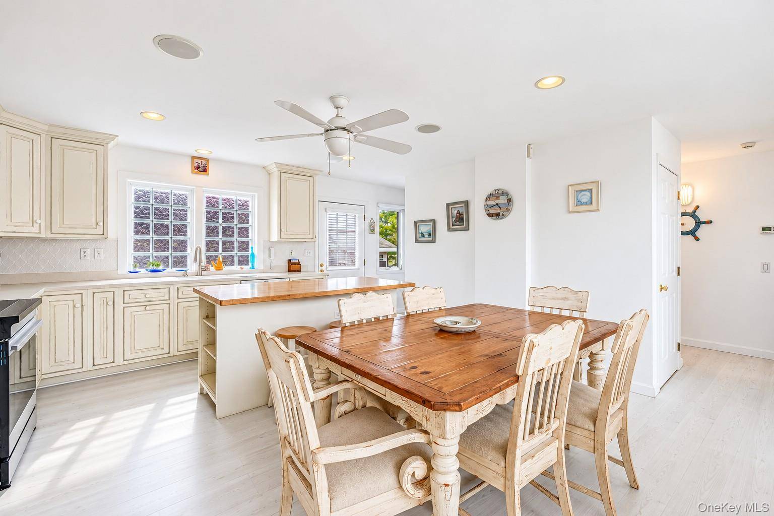 431 Dune RD, Westhampton Beach, NY 11978