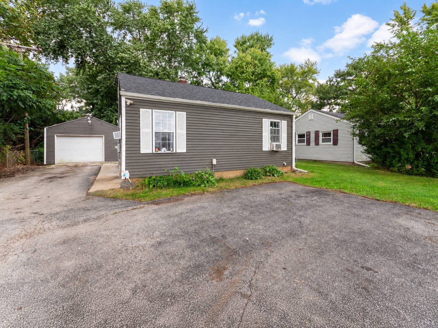 9S836 State Route 47, Sugar Grove, IL 60554