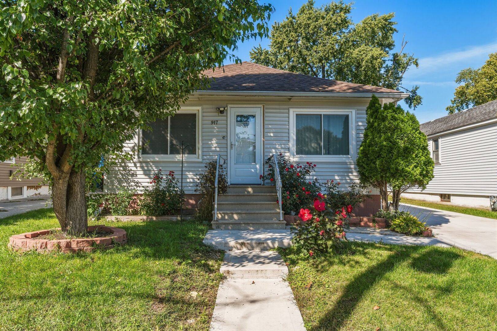 917 Mason AVE, Aurora, IL 60506