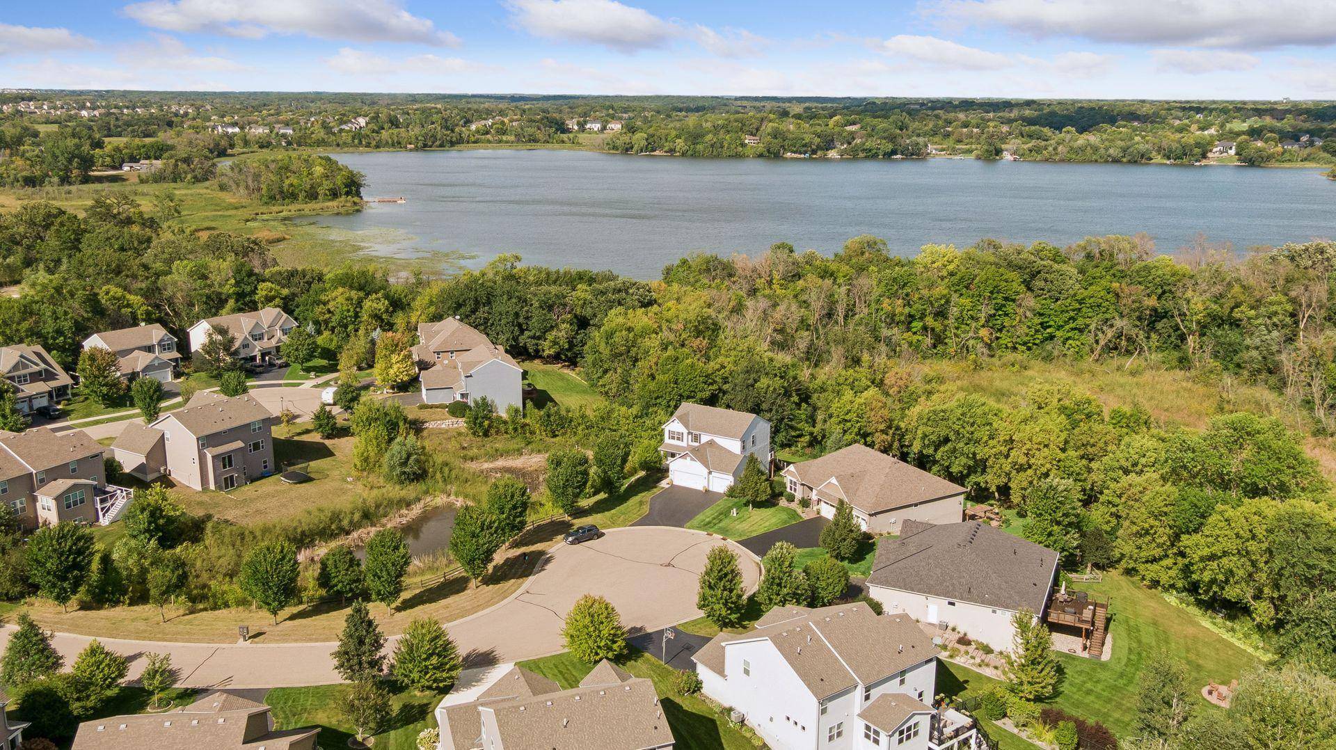 2225 Lake CIR, Victoria, MN 55386