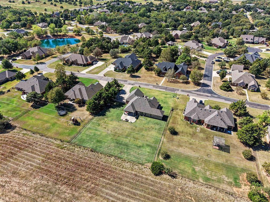 8606 Venezia LN, Edmond, OK 73034
