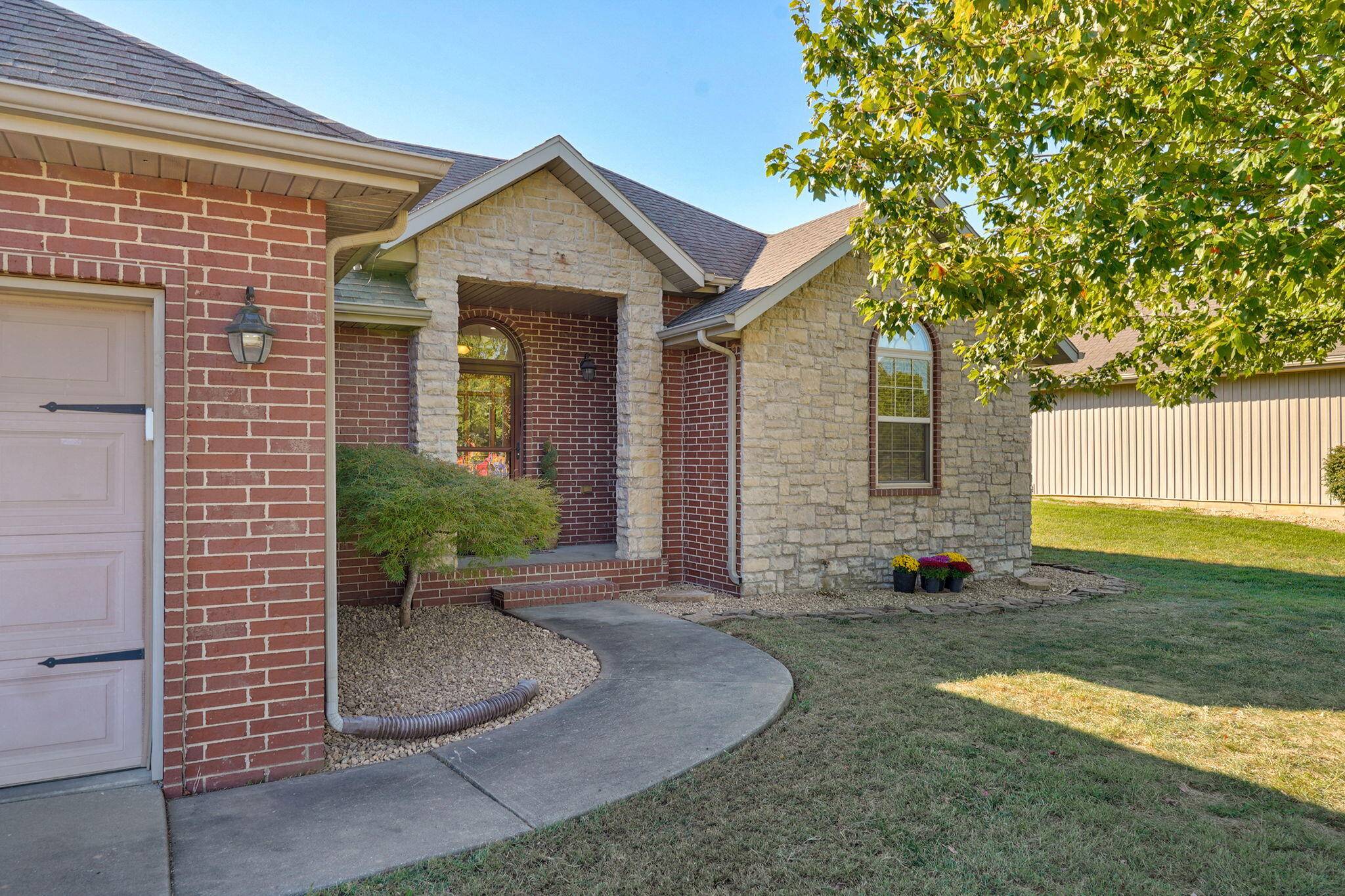 6101 N 19th AVE, Ozark, MO 65721