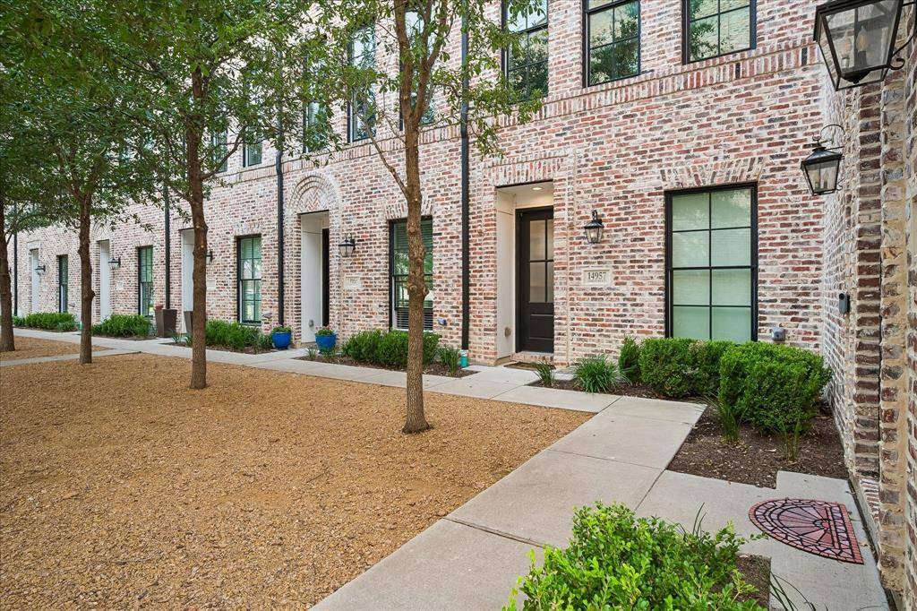 14957 Oak Street, Addison, TX 75001