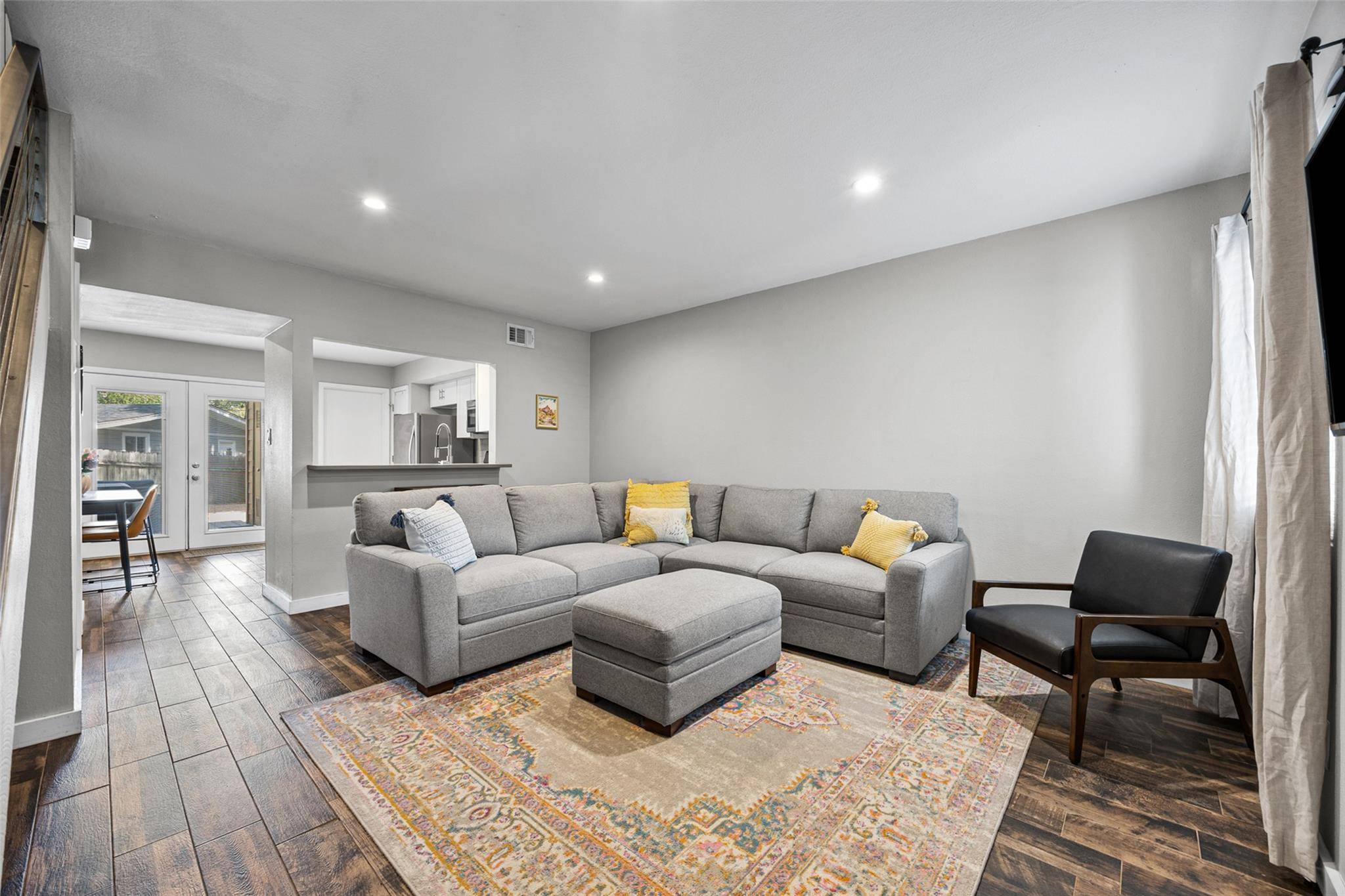 1404 Southport DR #A, Austin, TX 78704