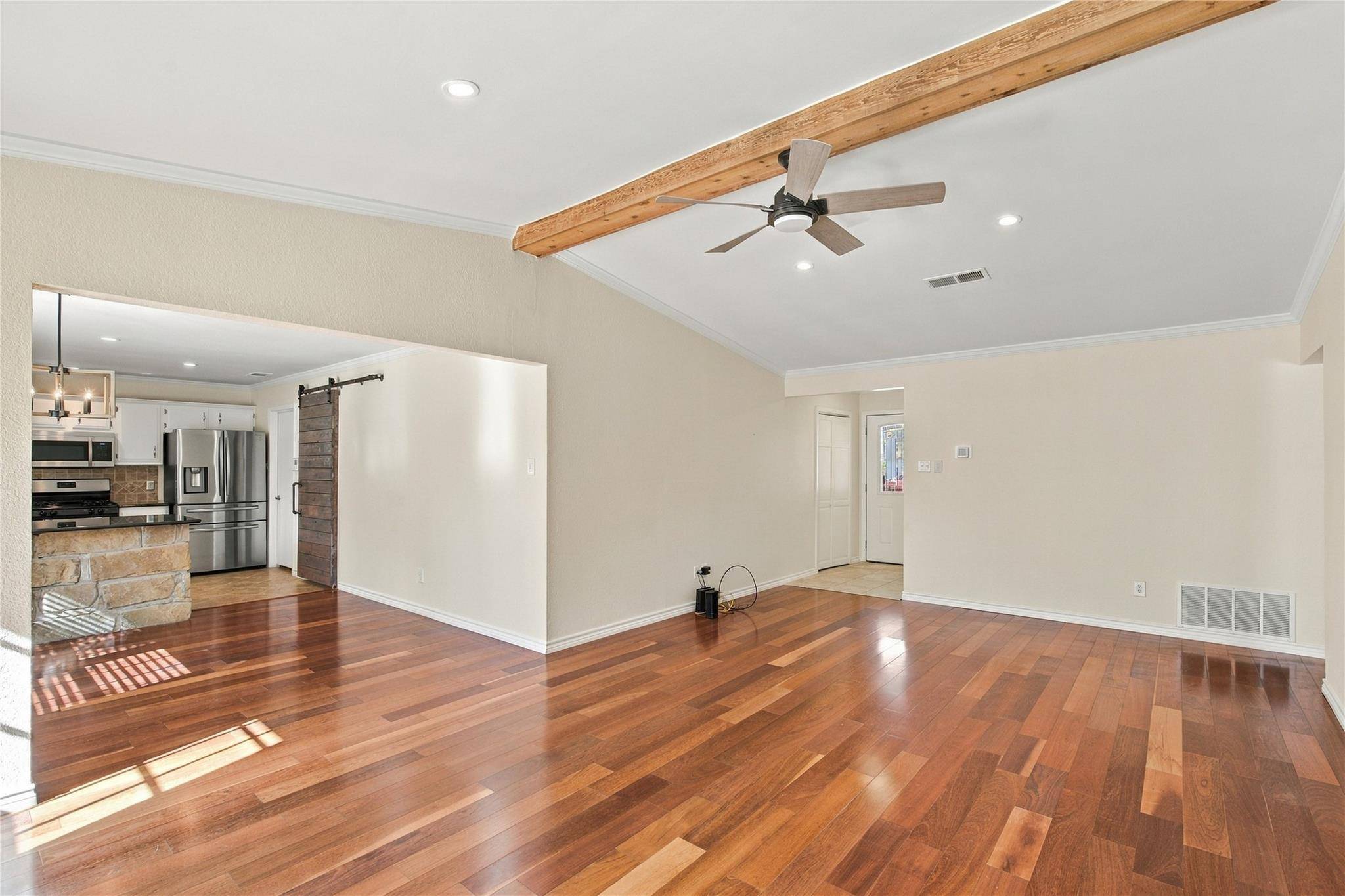7700 Banpass LN, Austin, TX 78736