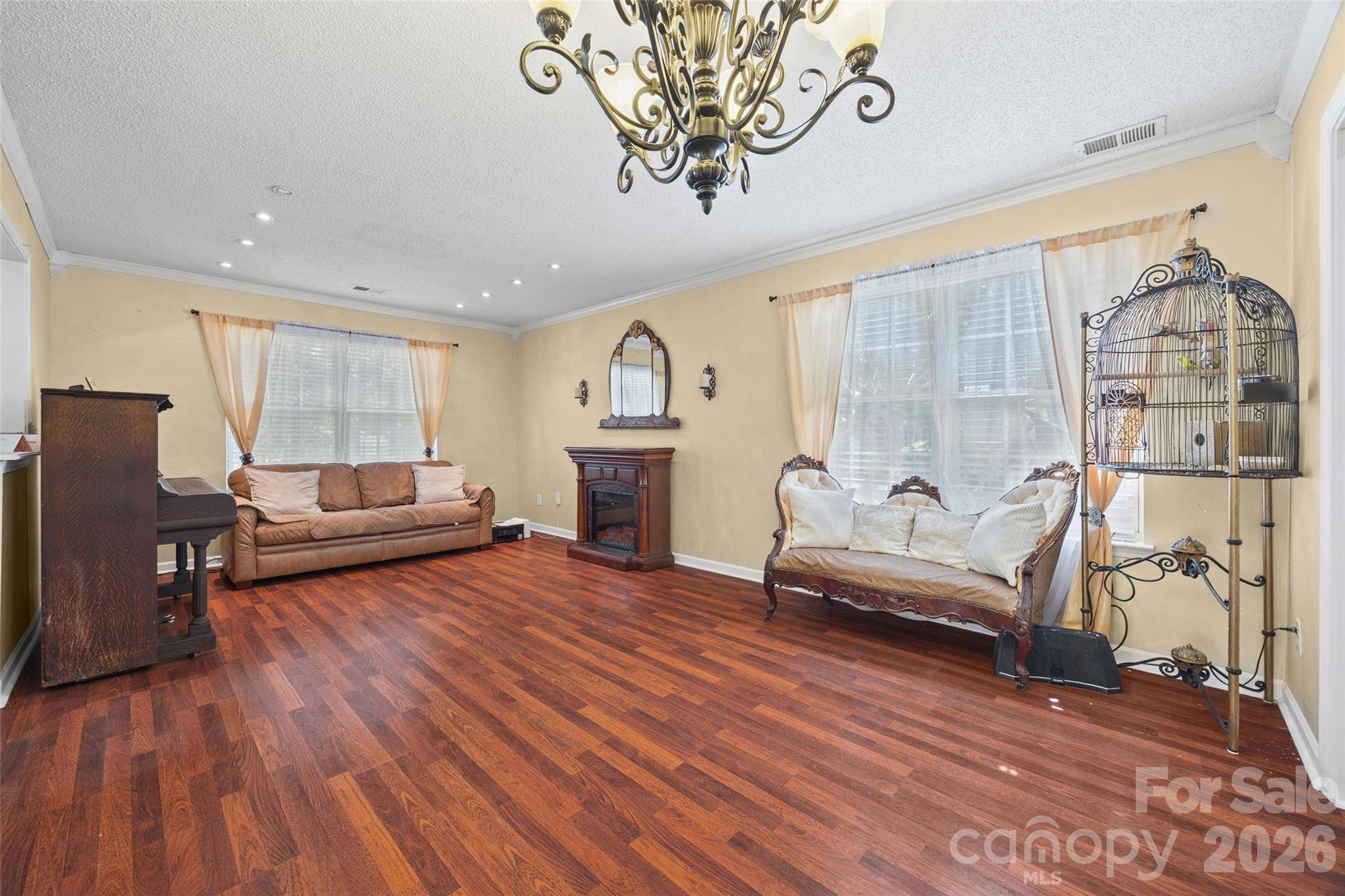 1277 Winding Path RD, Lake Wylie, SC 29710
