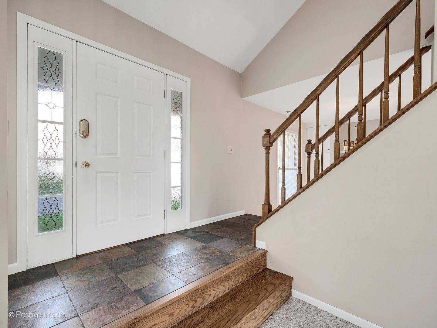 2S751 Grove LN, Warrenville, IL 60555