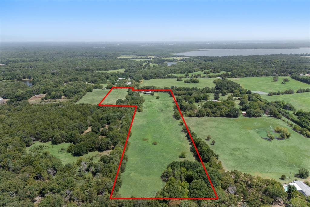 13905 Debbie Lane, Quinlan, TX 75474