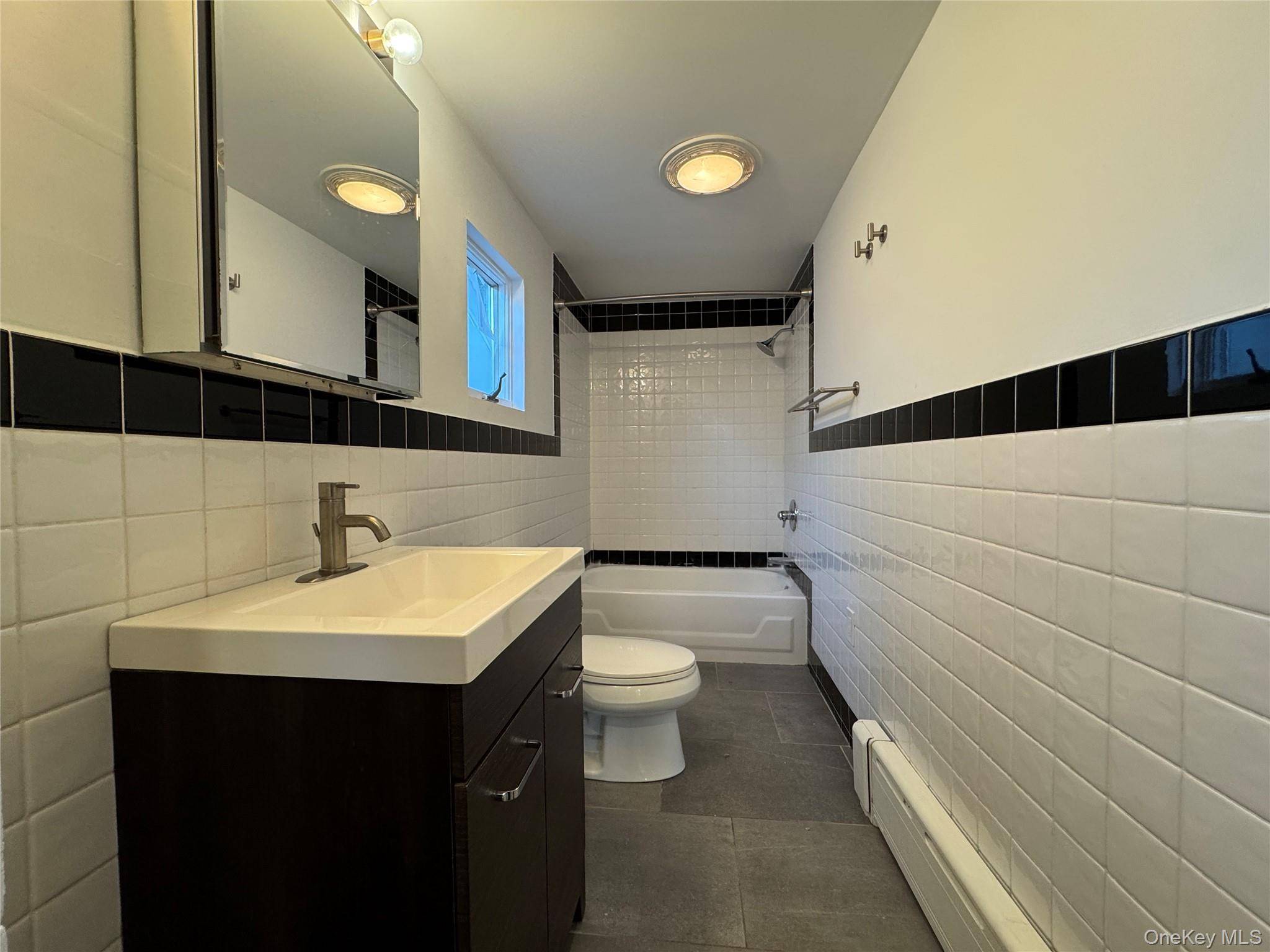 5 N Elm ST #B, Beacon, NY 12508