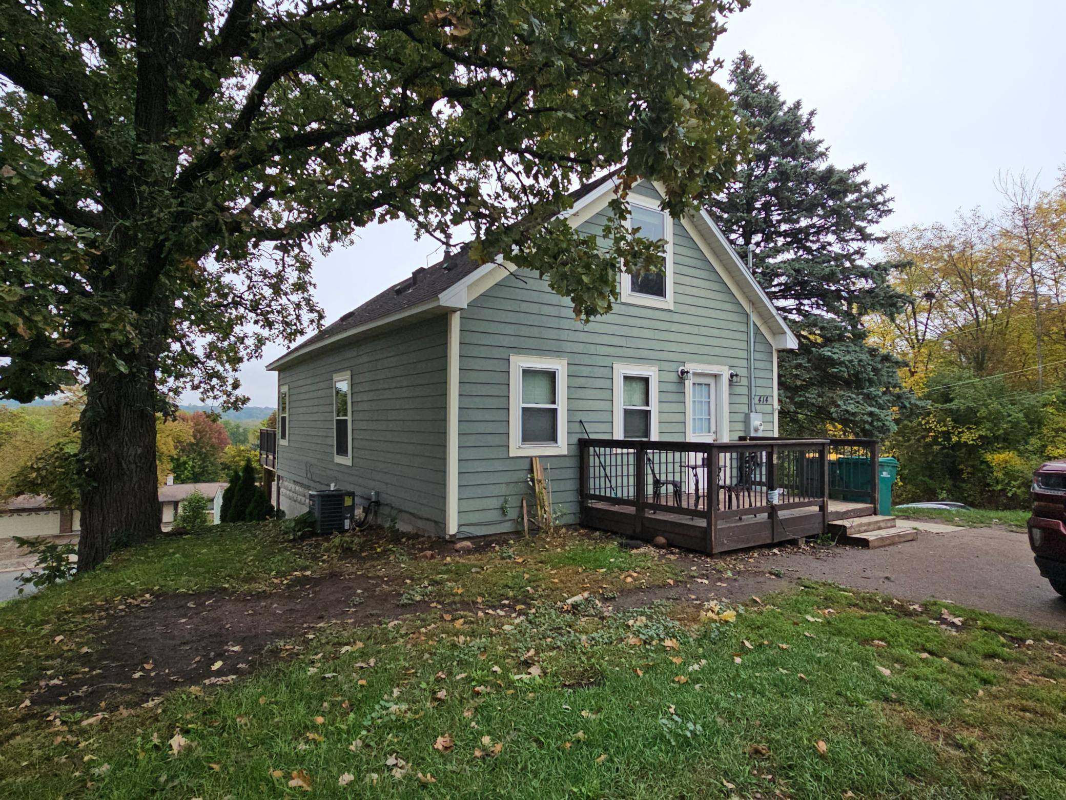 414 N Grove ST, Belle Plaine, MN 56011