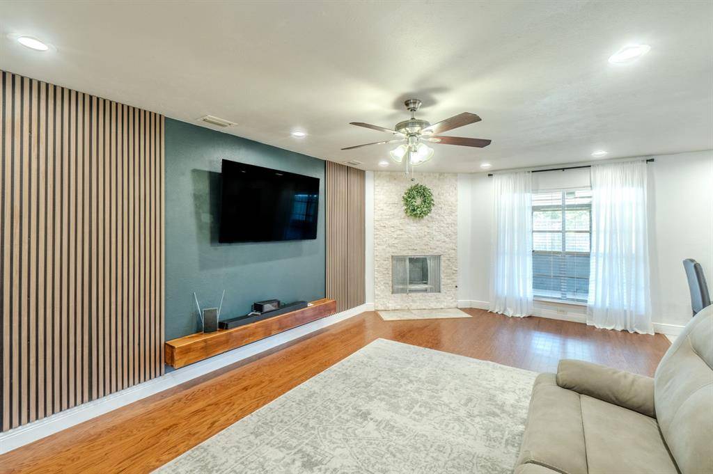 1011 Whippoorwill Court, Arlington, TX 76014