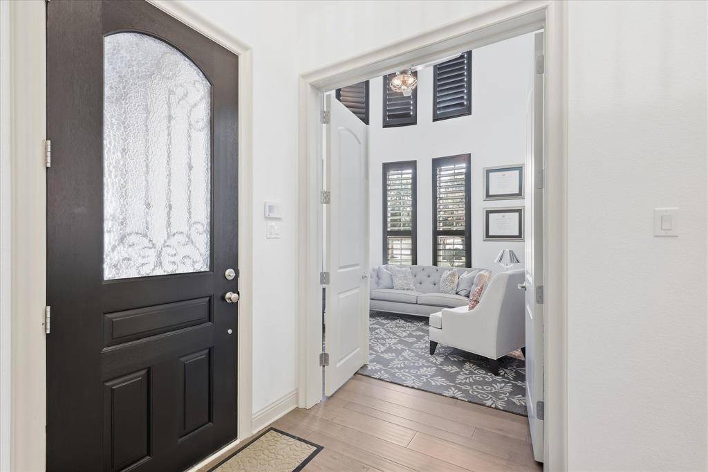 2901 Merryglen Lane, Flower Mound, TX 75022