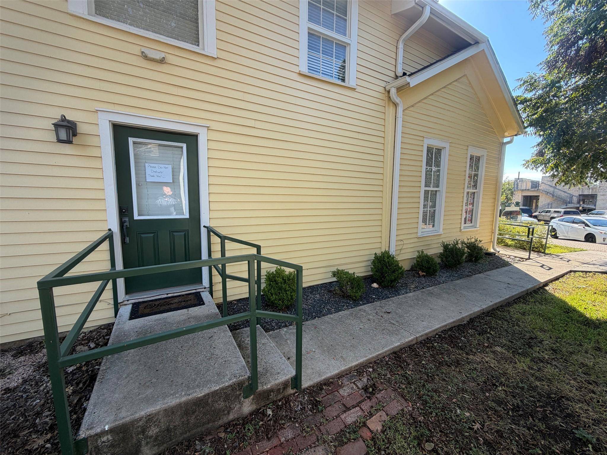 302 W Main ST #103, Round Rock, TX 78664
