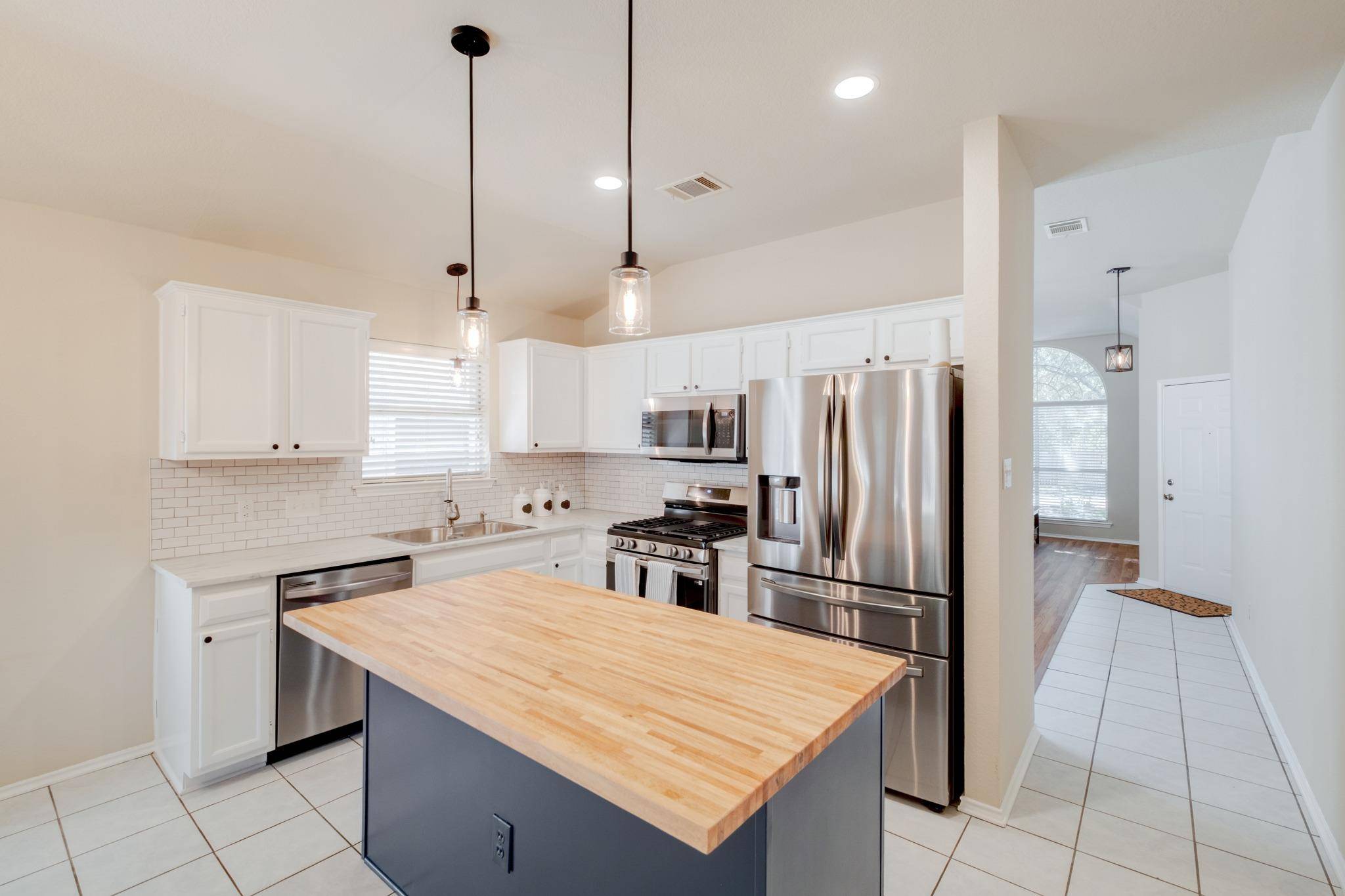 3704 Kissman DR, Austin, TX 78728