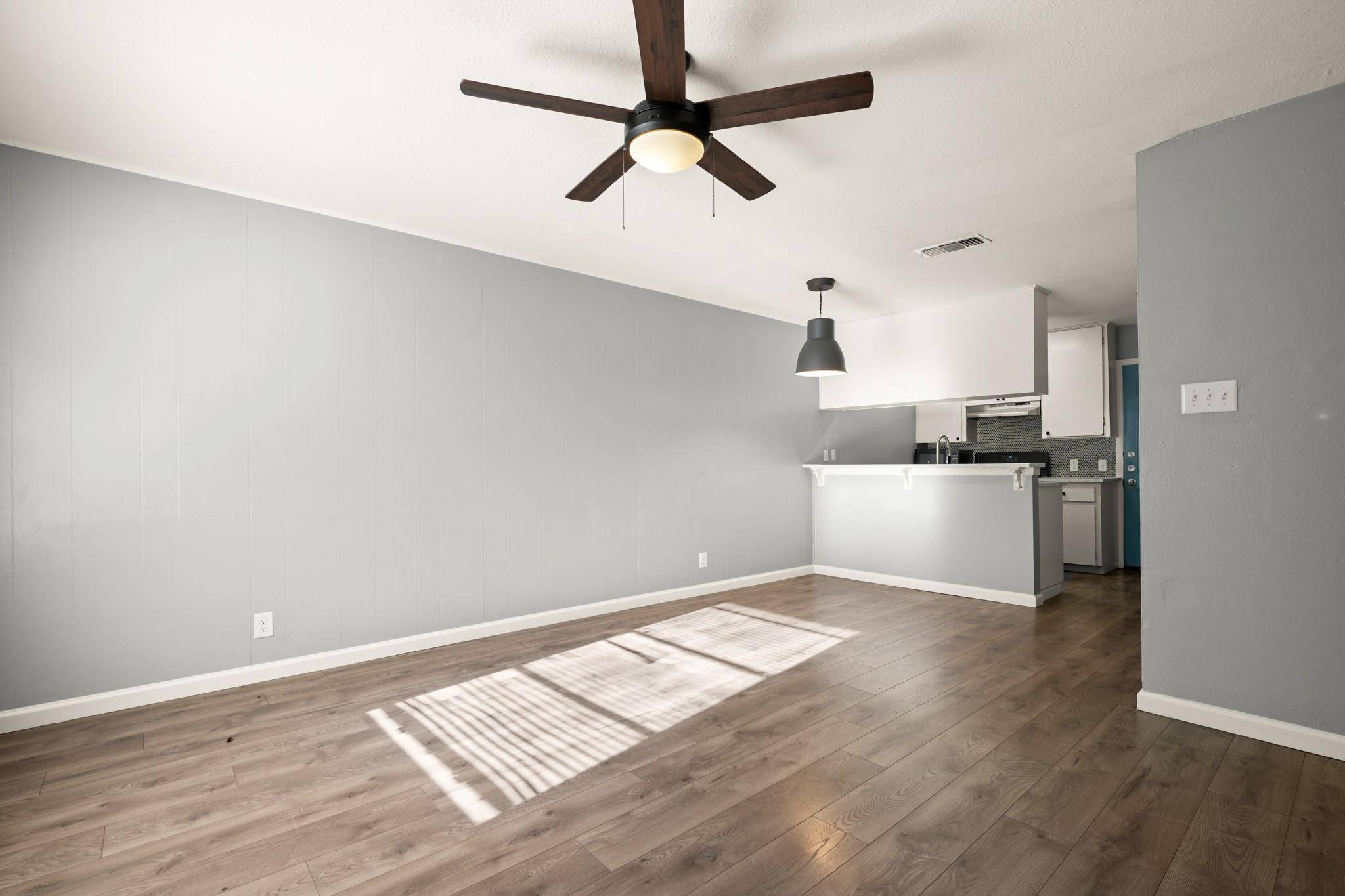 838 N Meadows DR, Austin, TX 78758