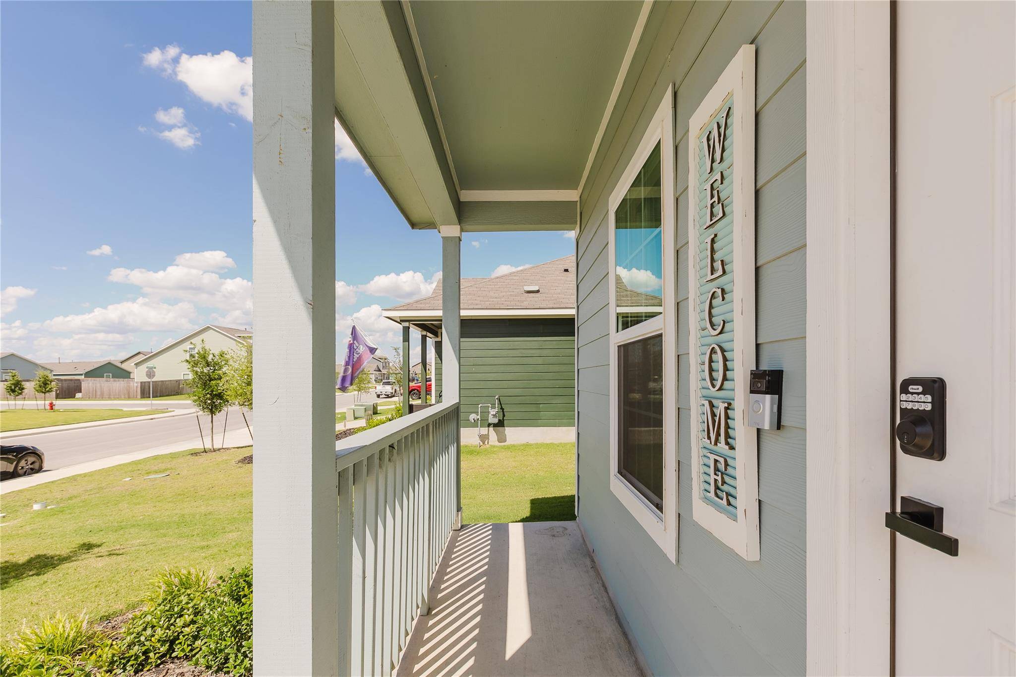 504 N Thunderstorm Ave, Lockhart, TX 78644