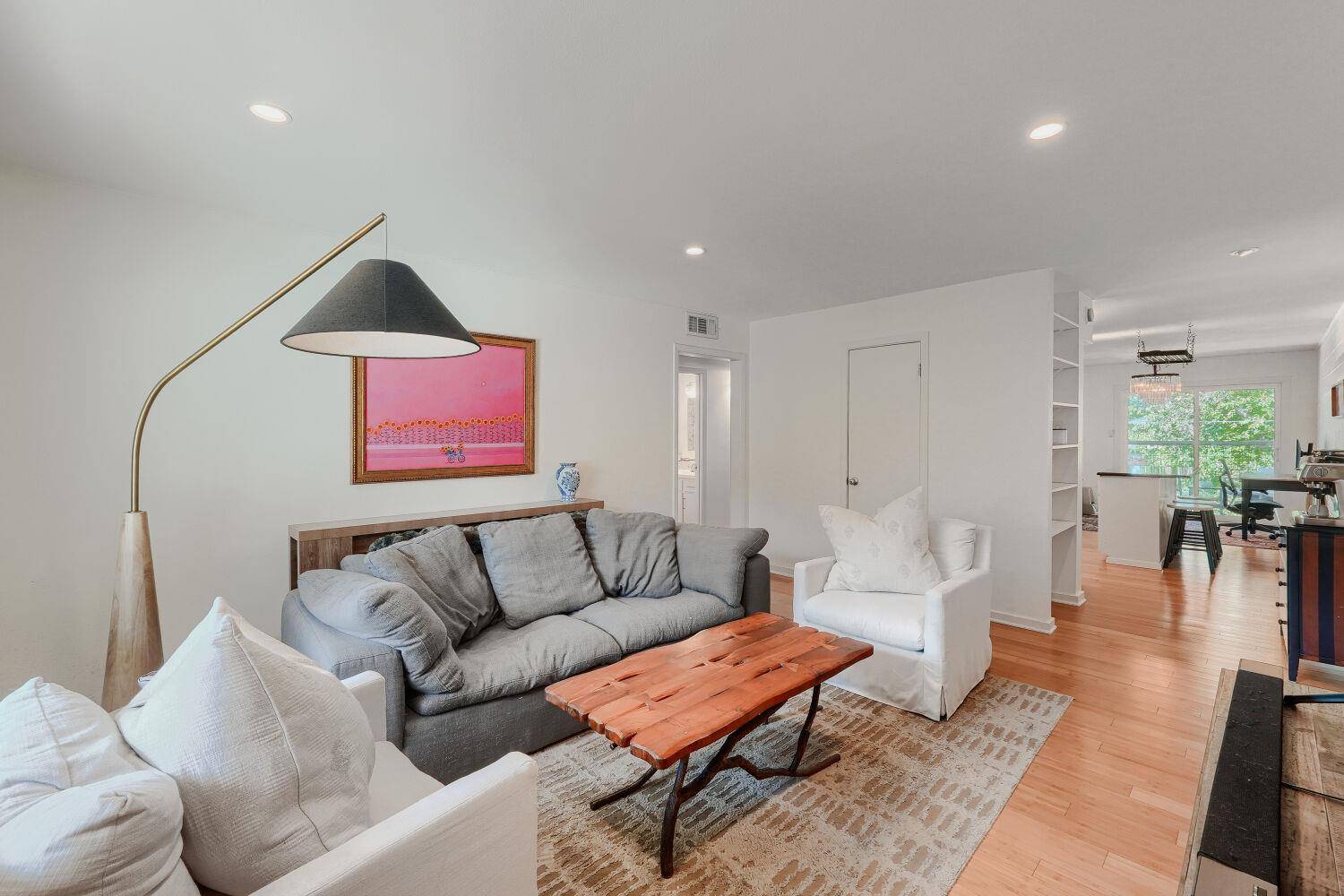 2303 East Side DR #210, Austin, TX 78704
