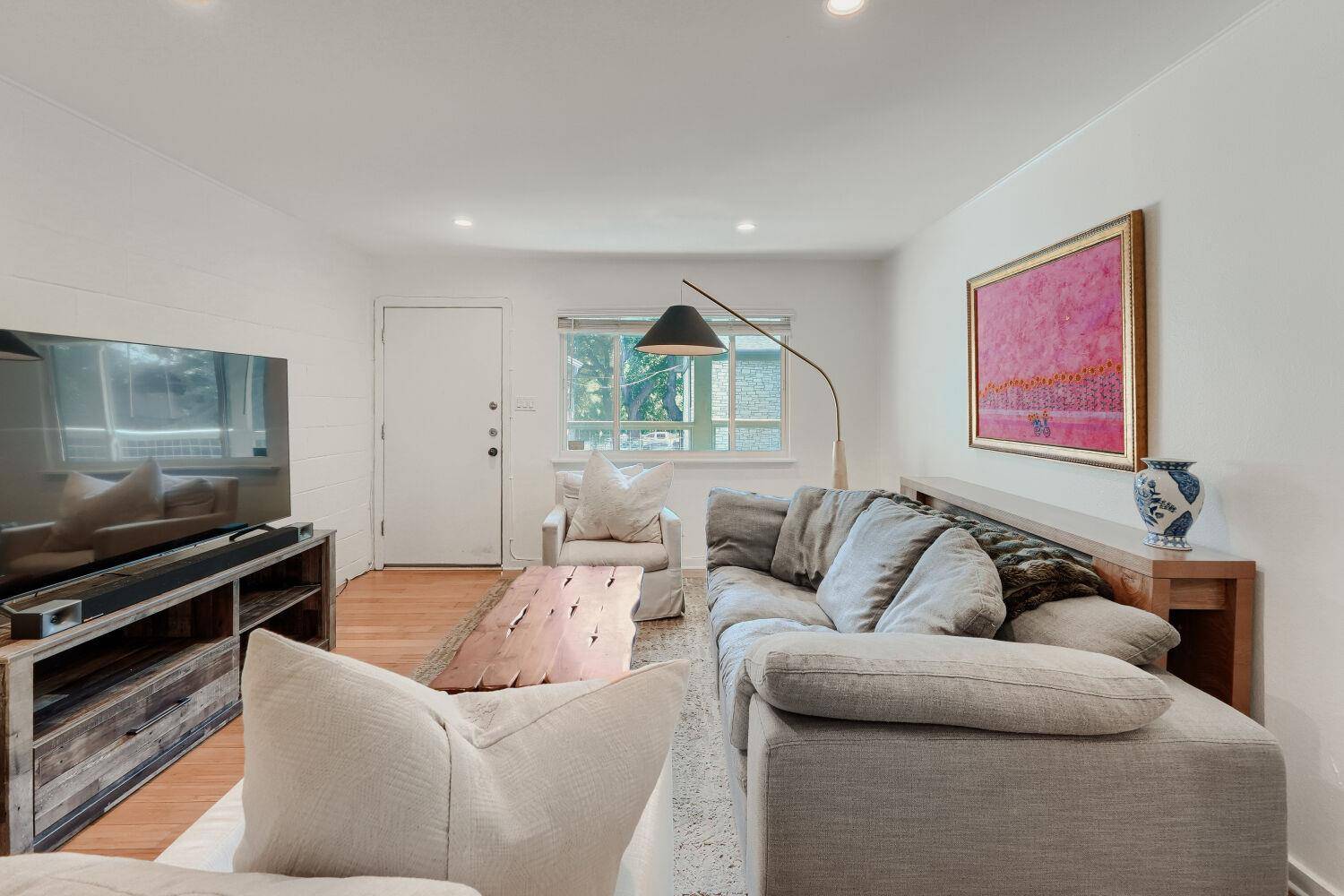 2303 East Side DR #210, Austin, TX 78704