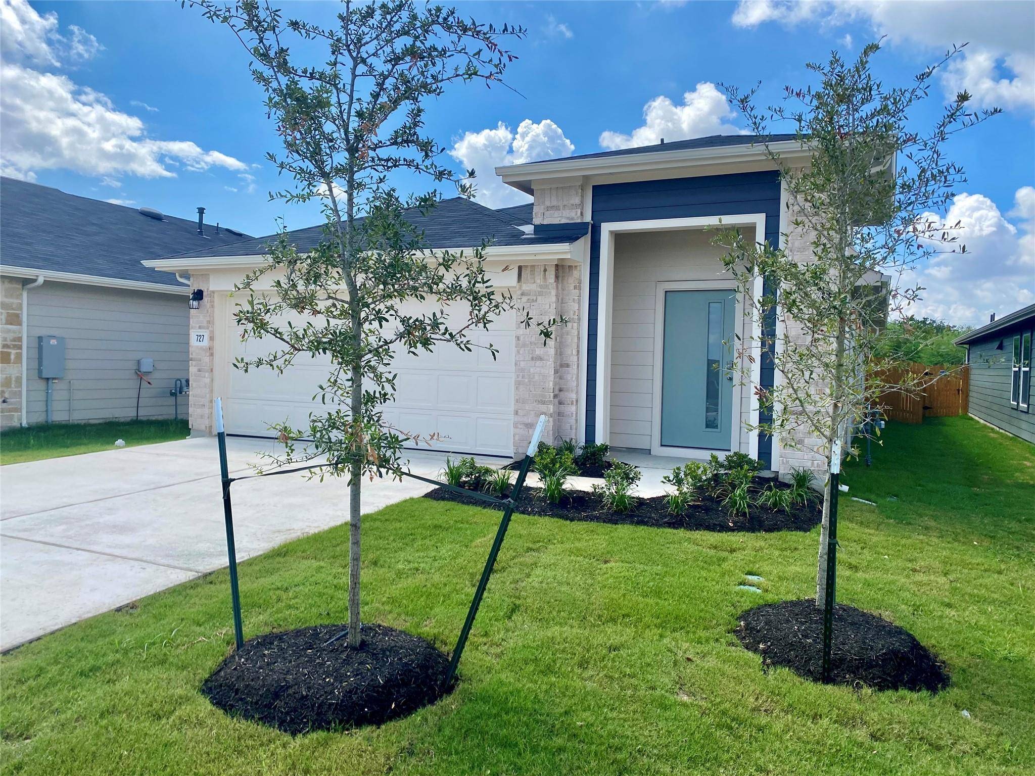 727 Gladiola LOOP, Kyle, TX 78640