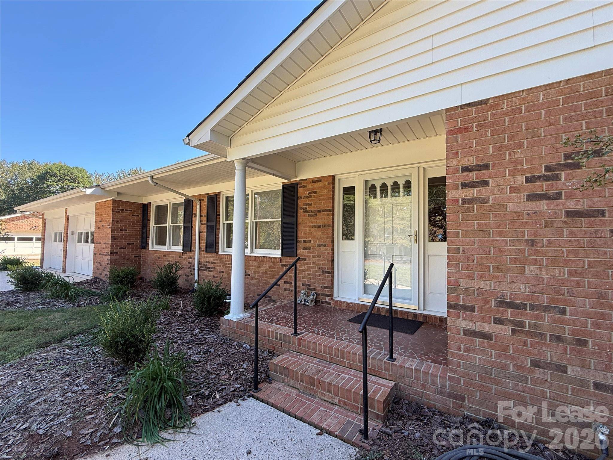 8806 Crestwood DR, Mount Pleasant, NC 28124