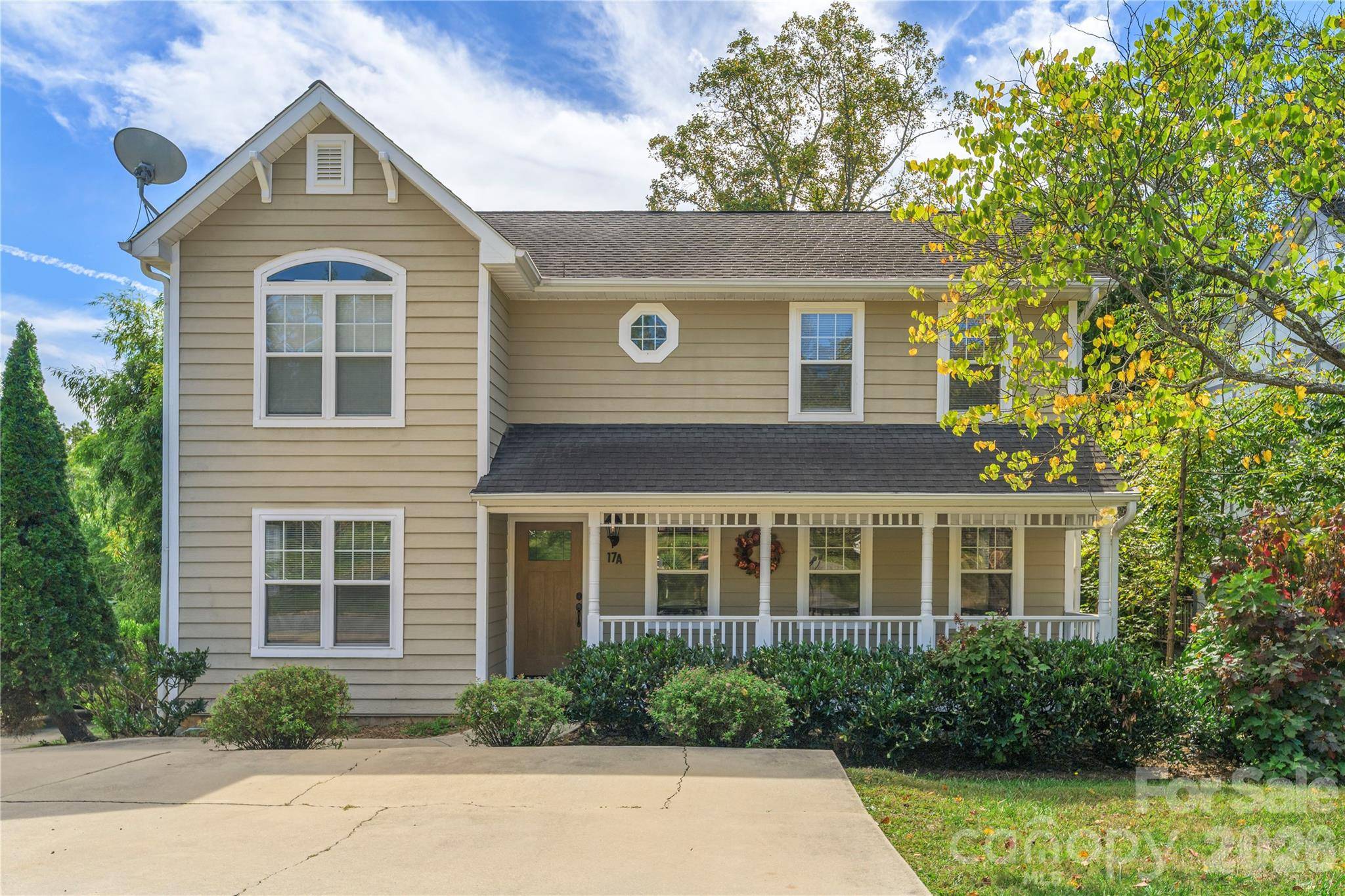 17 Sheridan RD, Asheville, NC 28803