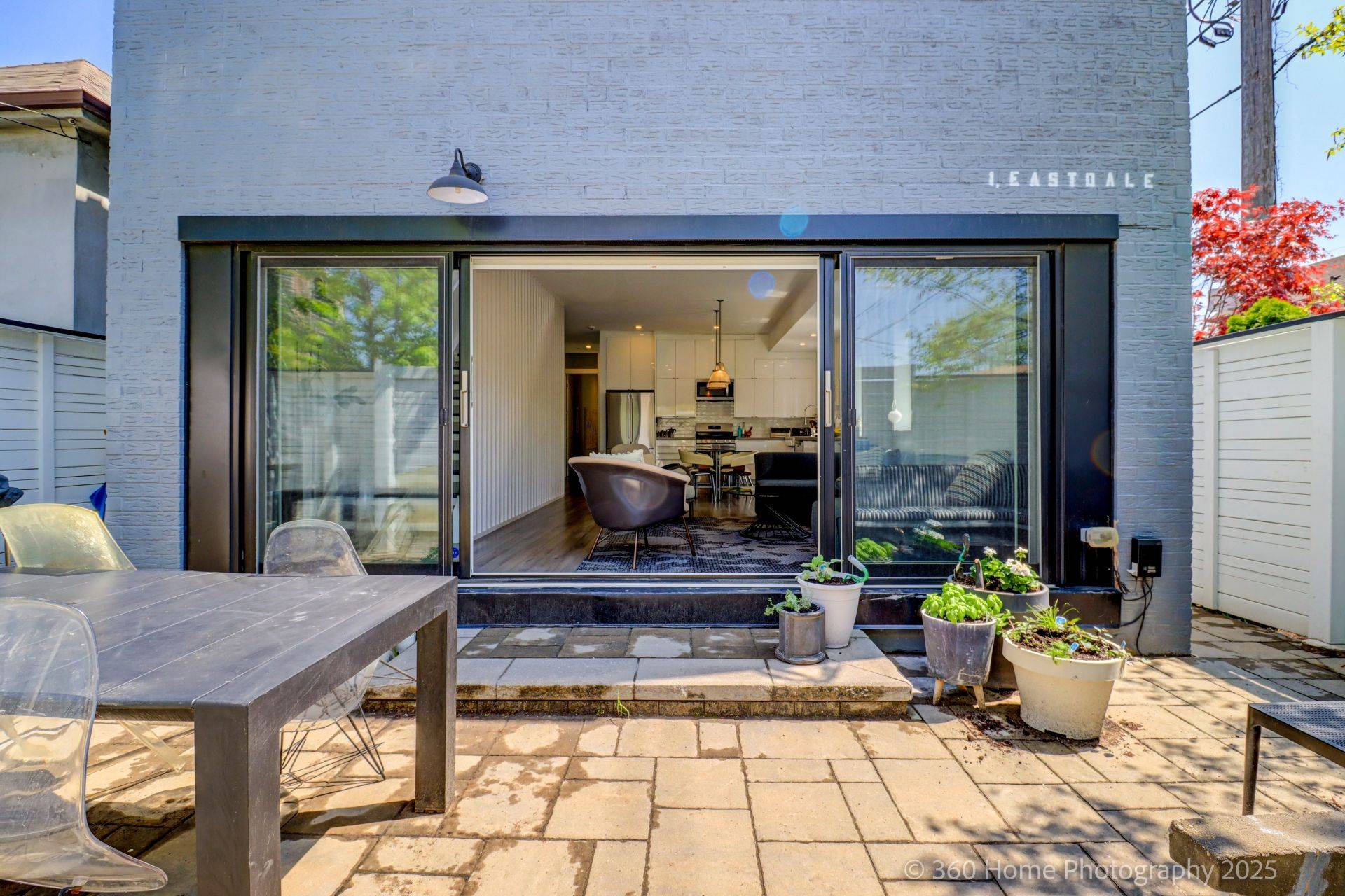 1 Eastdale AVE, Toronto E03, ON M4C 4Z8
