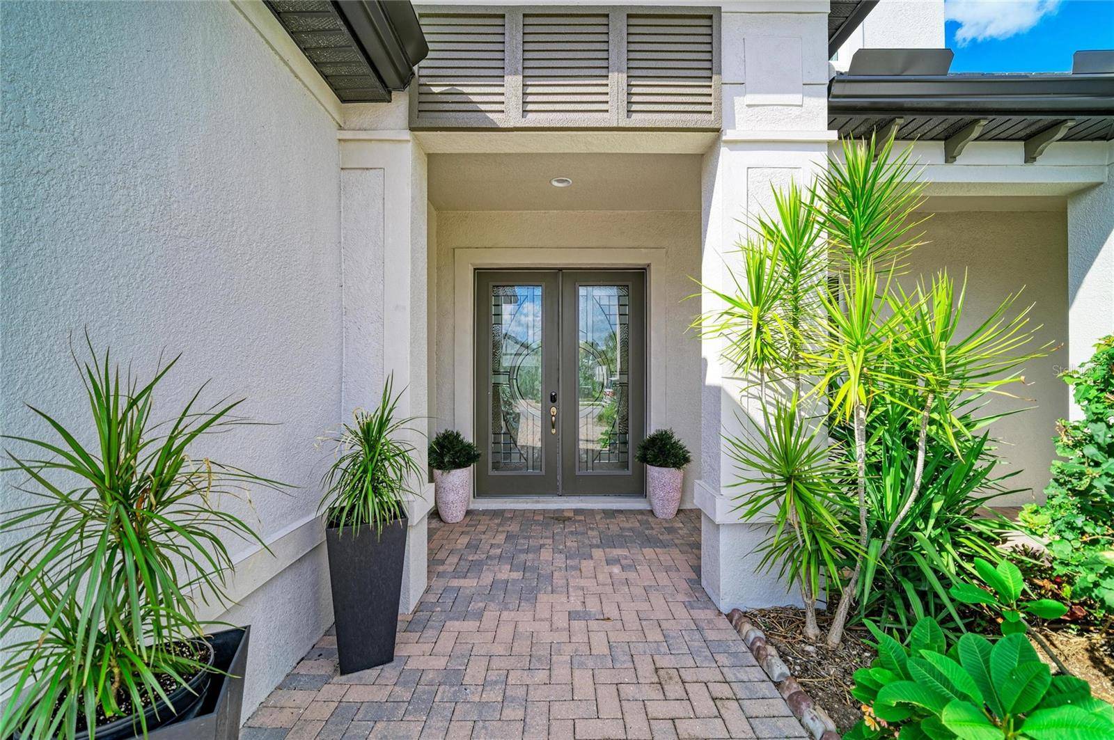 6185 LUNGO LAGO DR, Sarasota, FL 34241