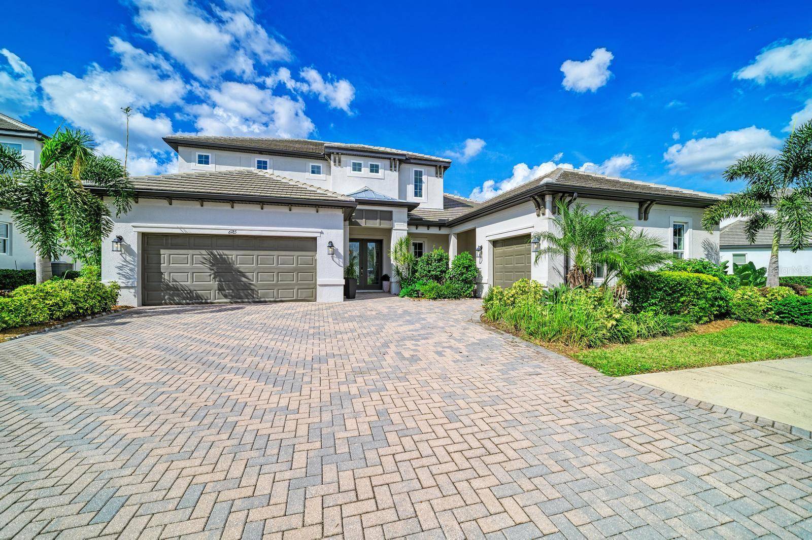 6185 LUNGO LAGO DR, Sarasota, FL 34241