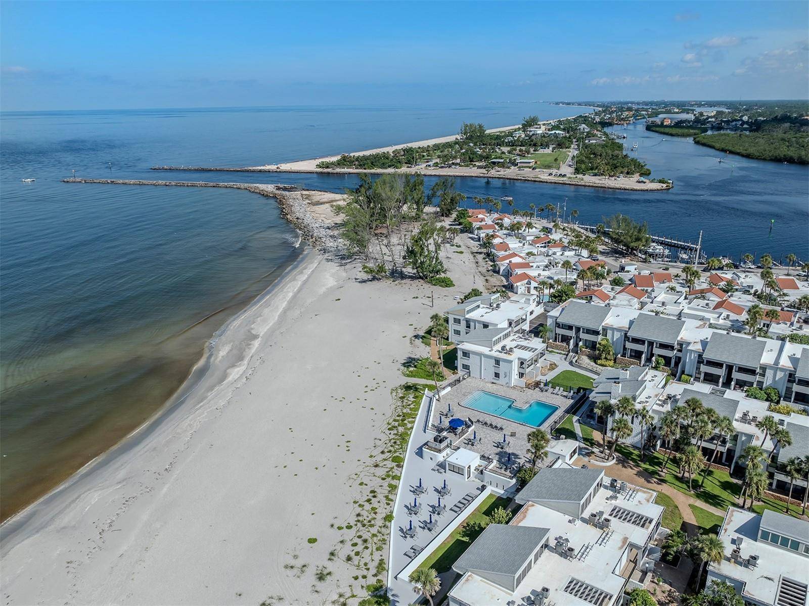 1555 TARPON CENTER DR #247, Venice, FL 34285
