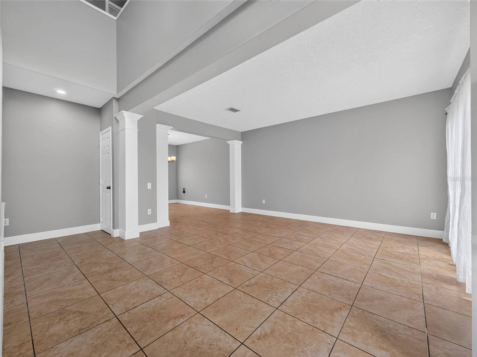 955 W CHARING CROSS CIR, Lake Mary, FL 32746