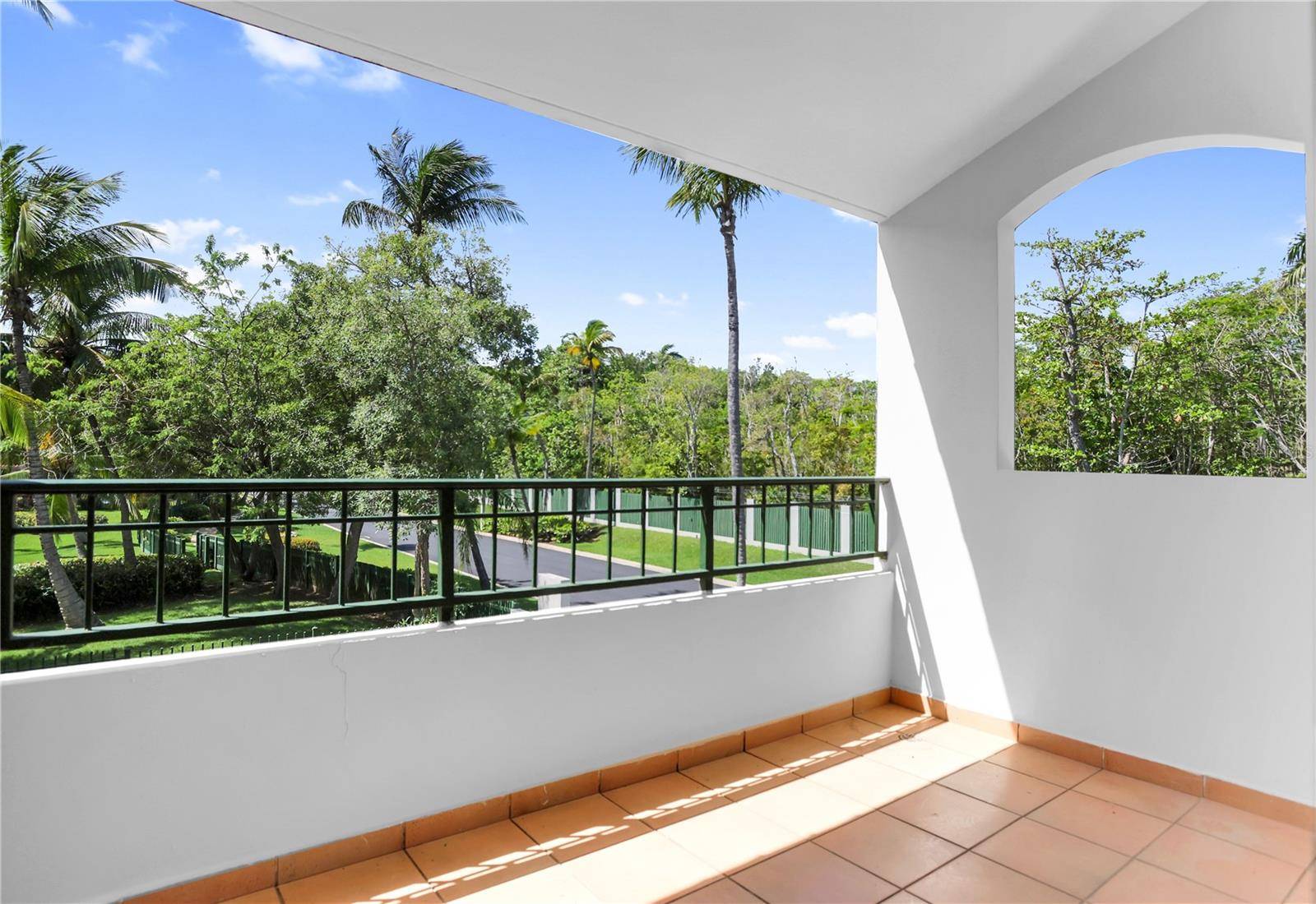 J41 CALLE ARENAS, Dorado, PR 00646