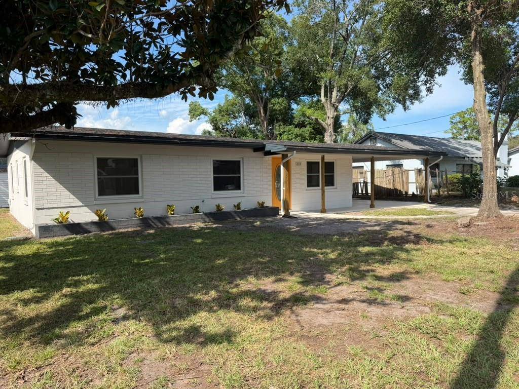 209 PLAZA OVAL, Casselberry, FL 32707