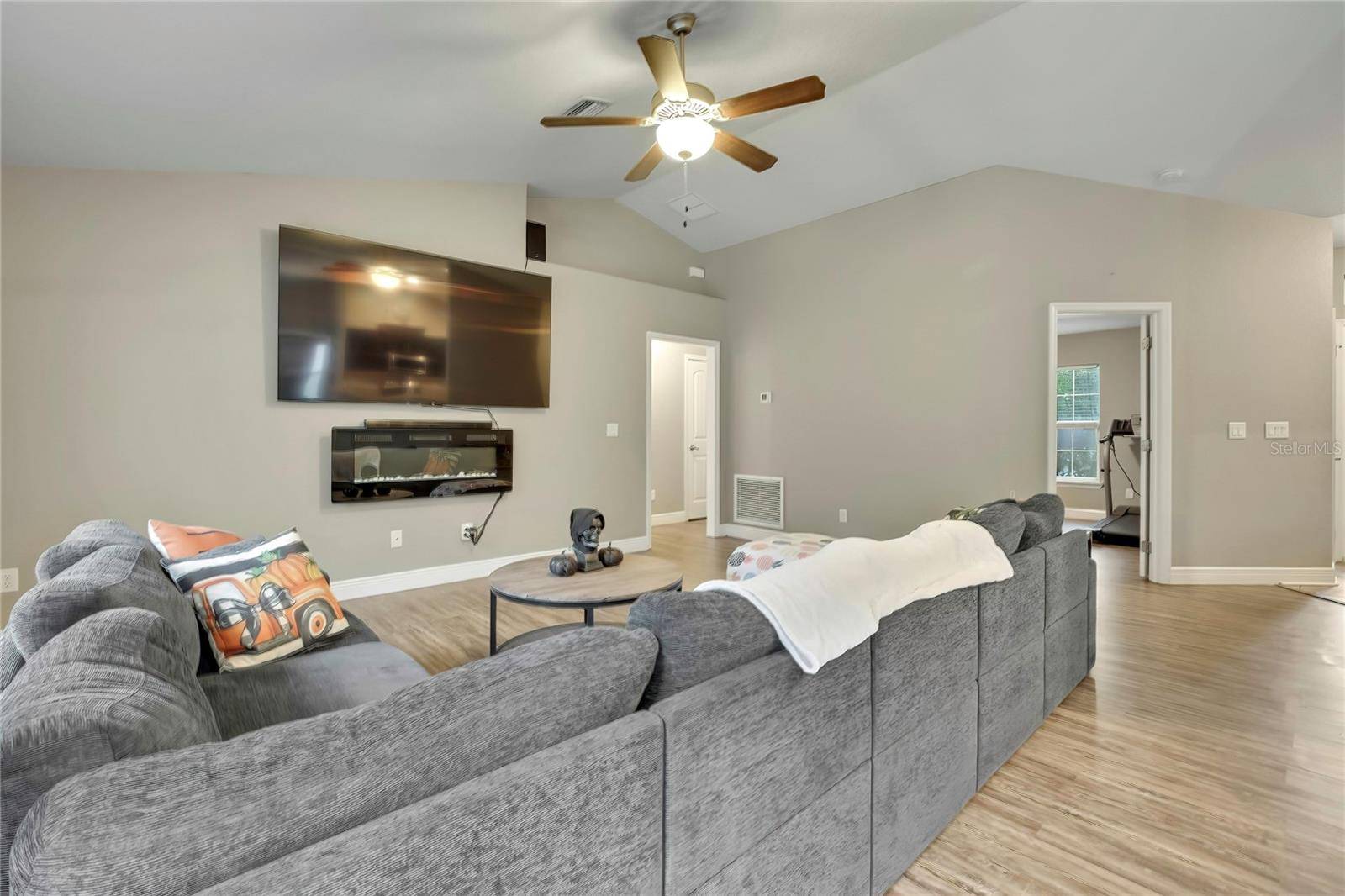 12342 QUIGLEY AVE, Weeki Wachee, FL 34614