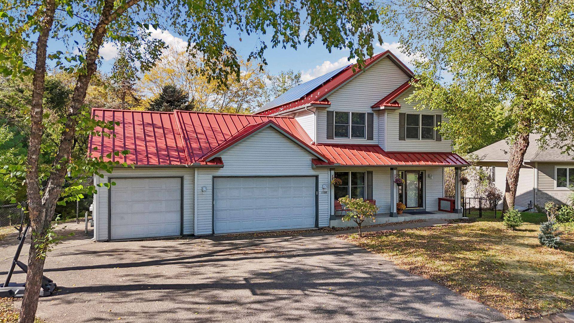 1128 Creekside CIR, Stillwater, MN 55082