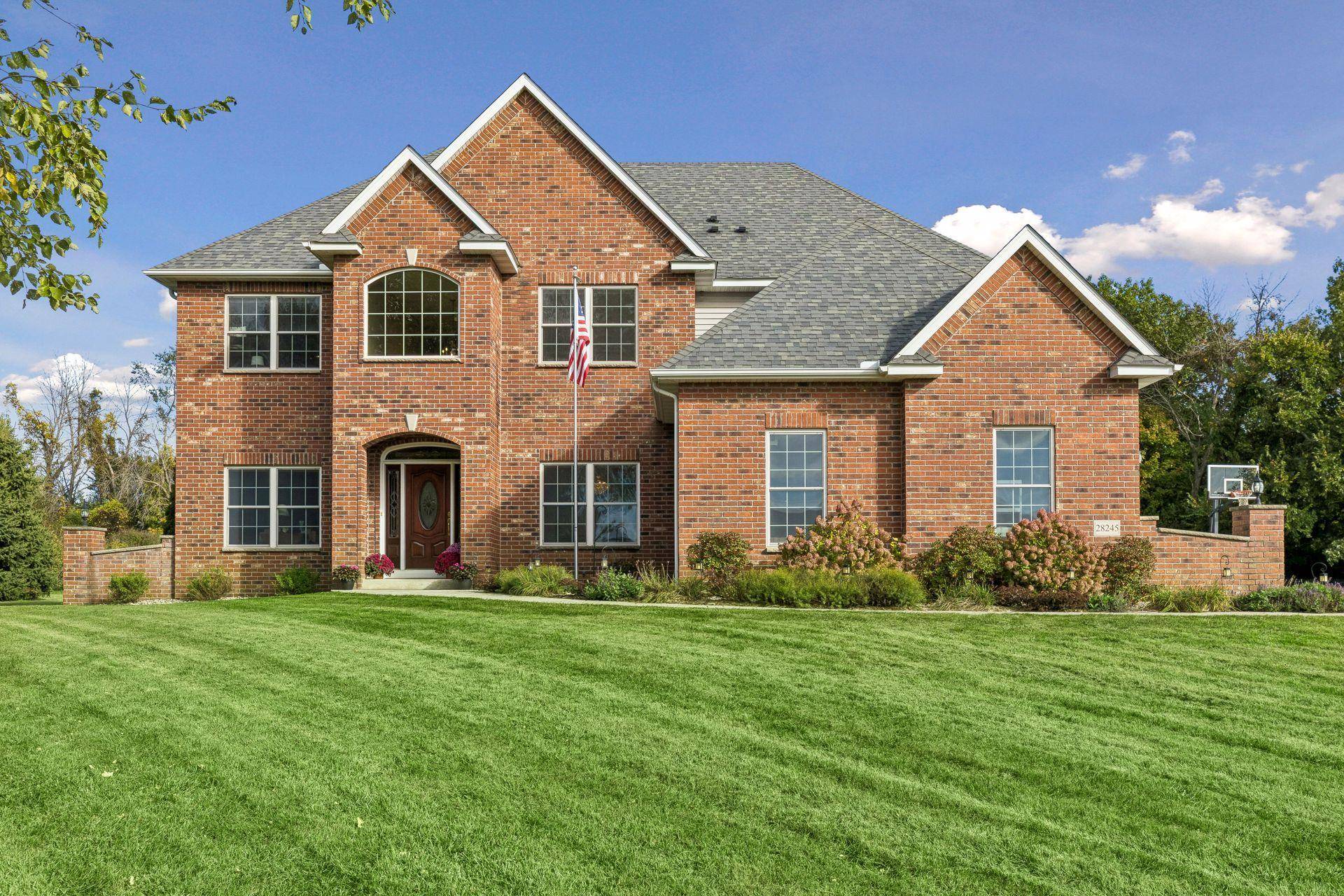 28245 Grandview DR, Belle Plaine, MN 56011