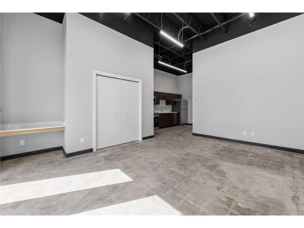 801 SE 9th ST #216, Minneapolis, MN 55414